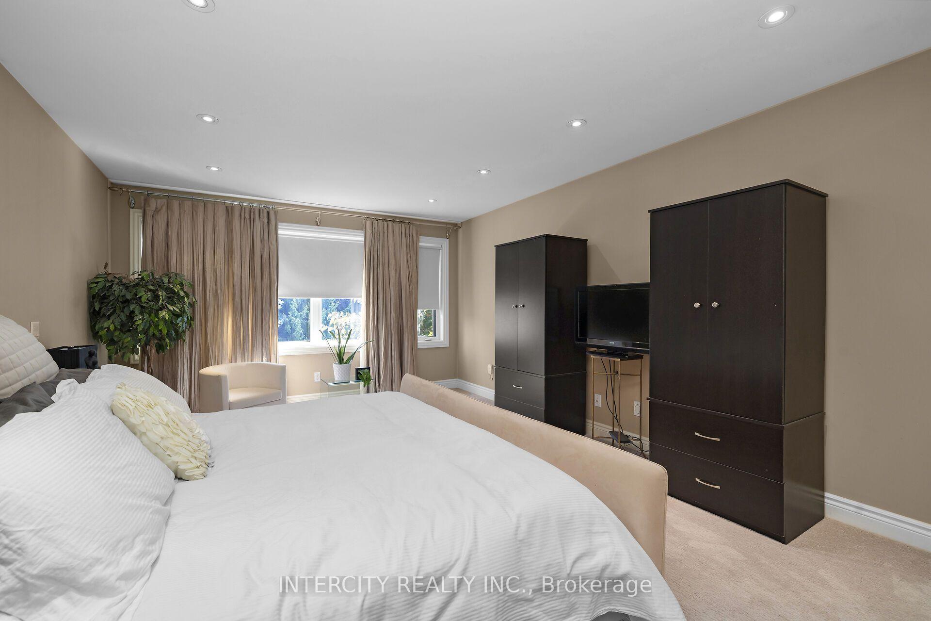 Photo 27 of 59 Kimber Crescent, Vaughan, East Woodbridge — HOMEH