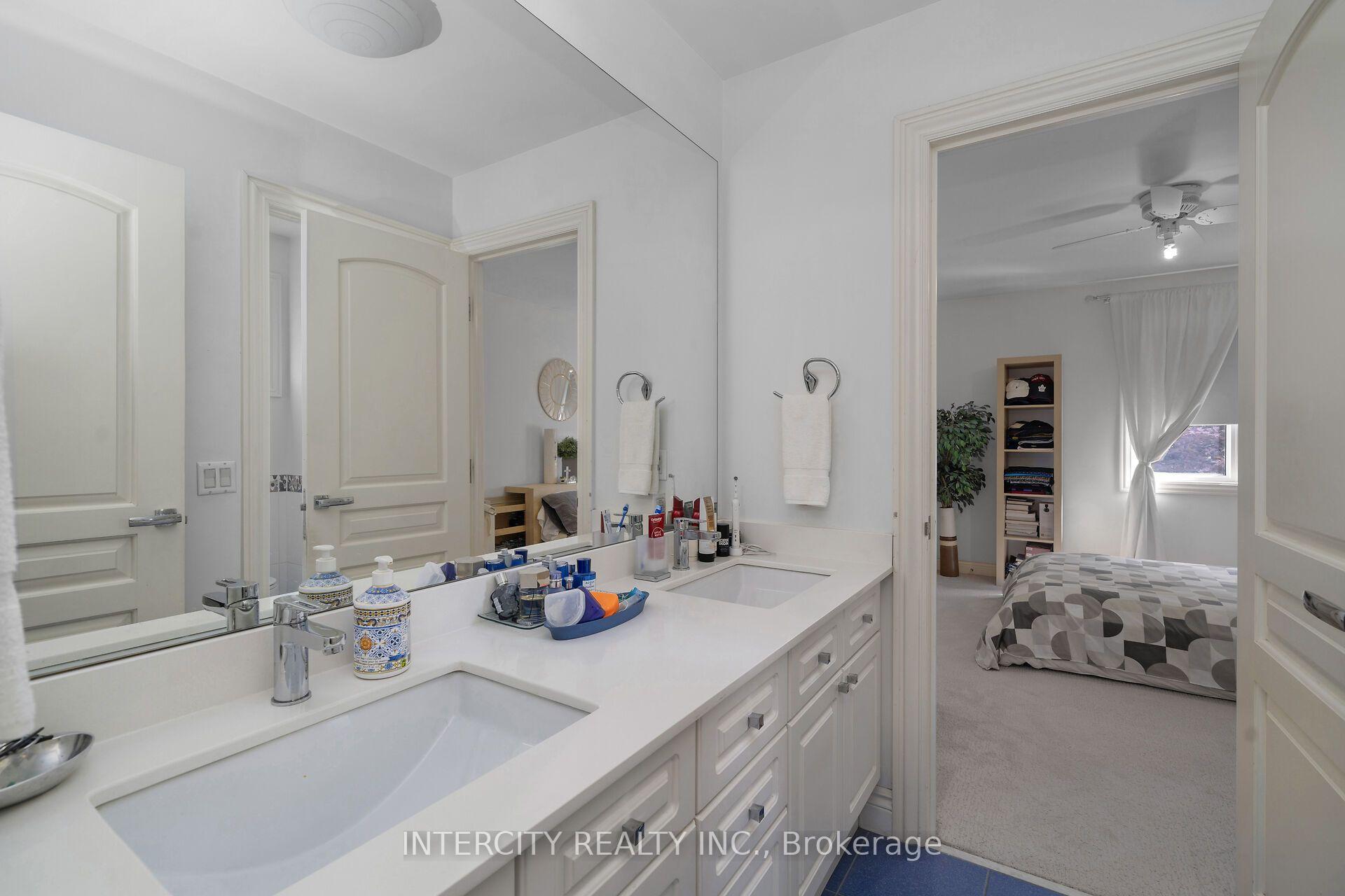 Photo 32 of 59 Kimber Crescent, Vaughan, East Woodbridge — HOMEH