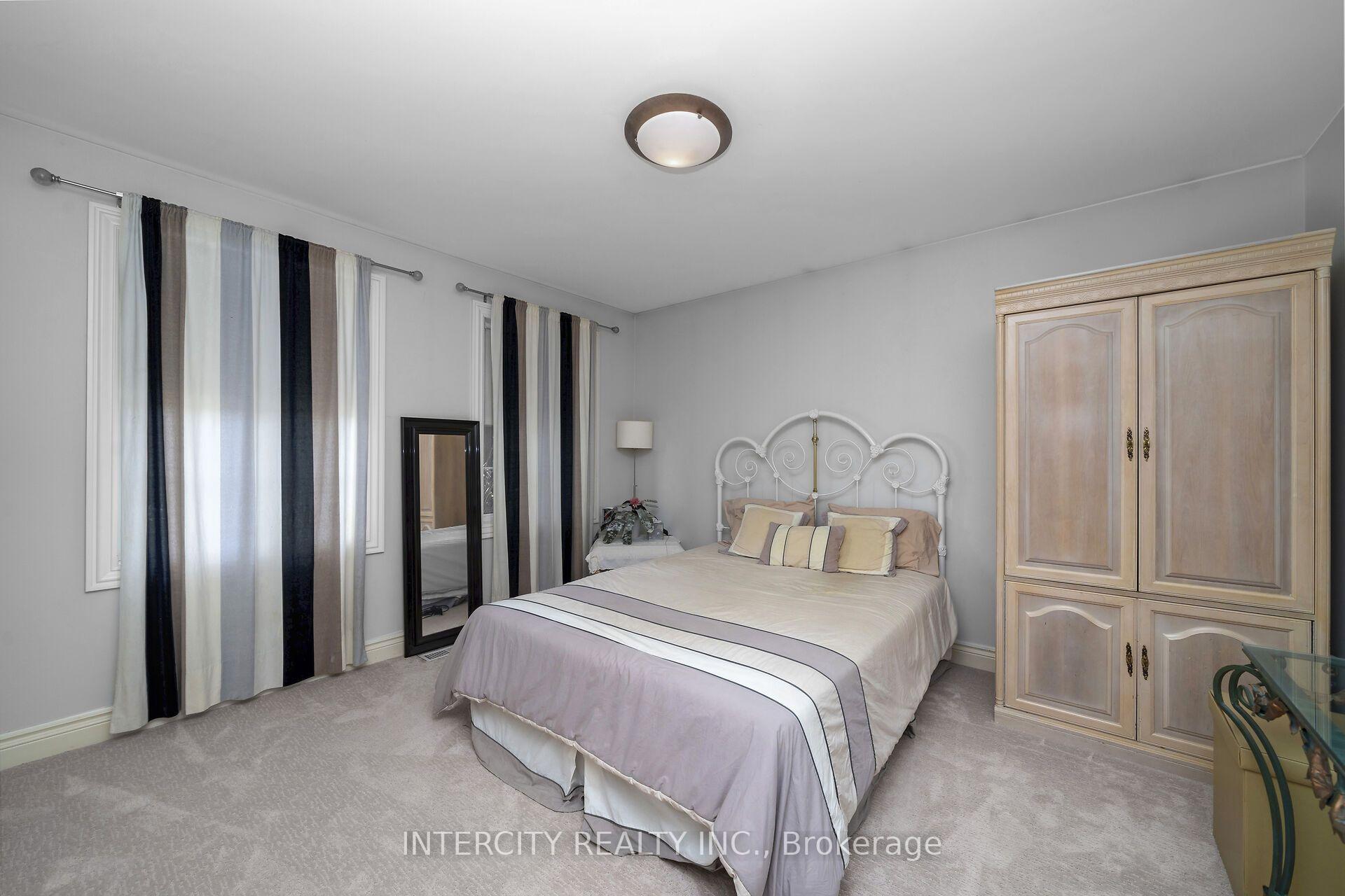 Photo 34 of 59 Kimber Crescent, Vaughan, East Woodbridge — HOMEH