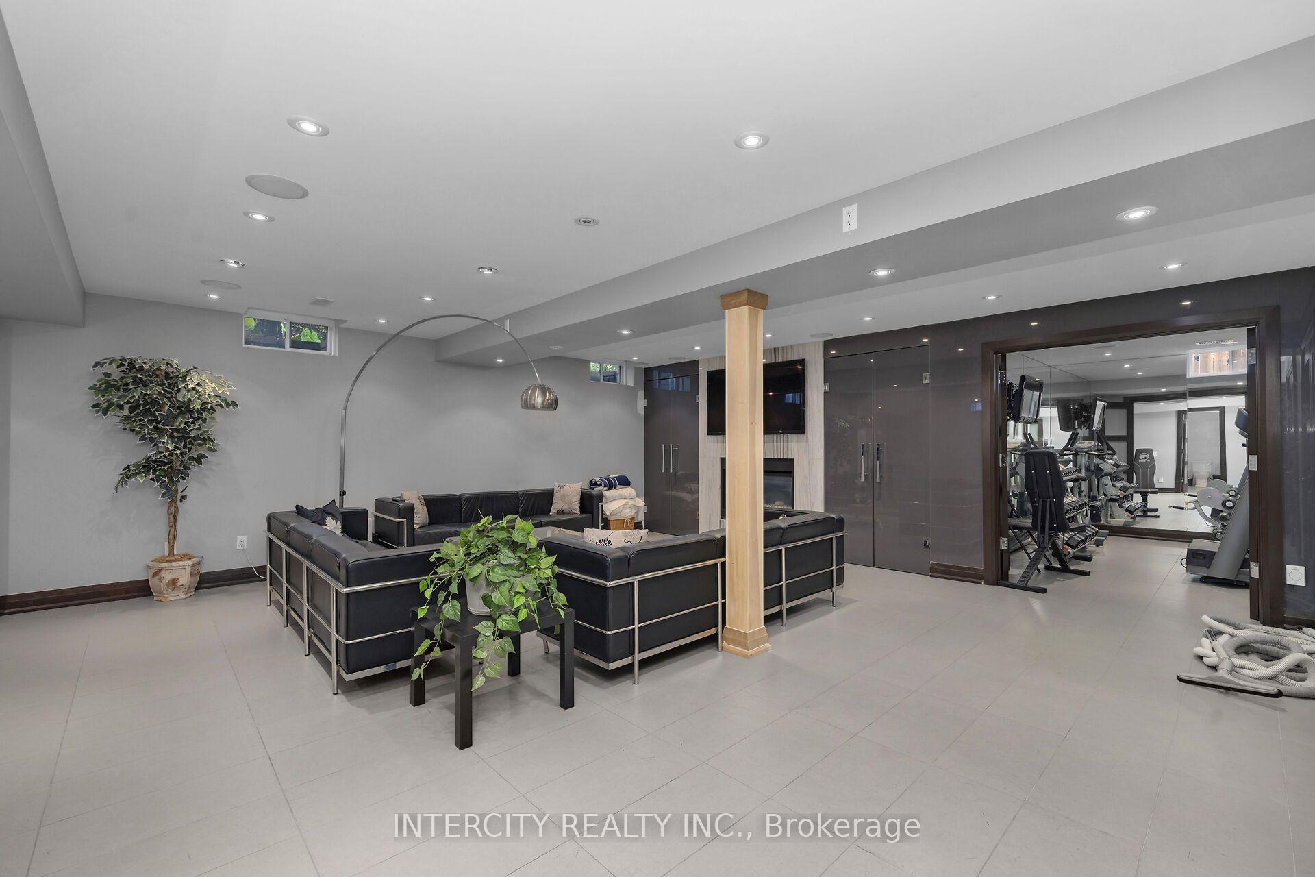 Photo 38 of 59 Kimber Crescent, Vaughan, East Woodbridge — HOMEH