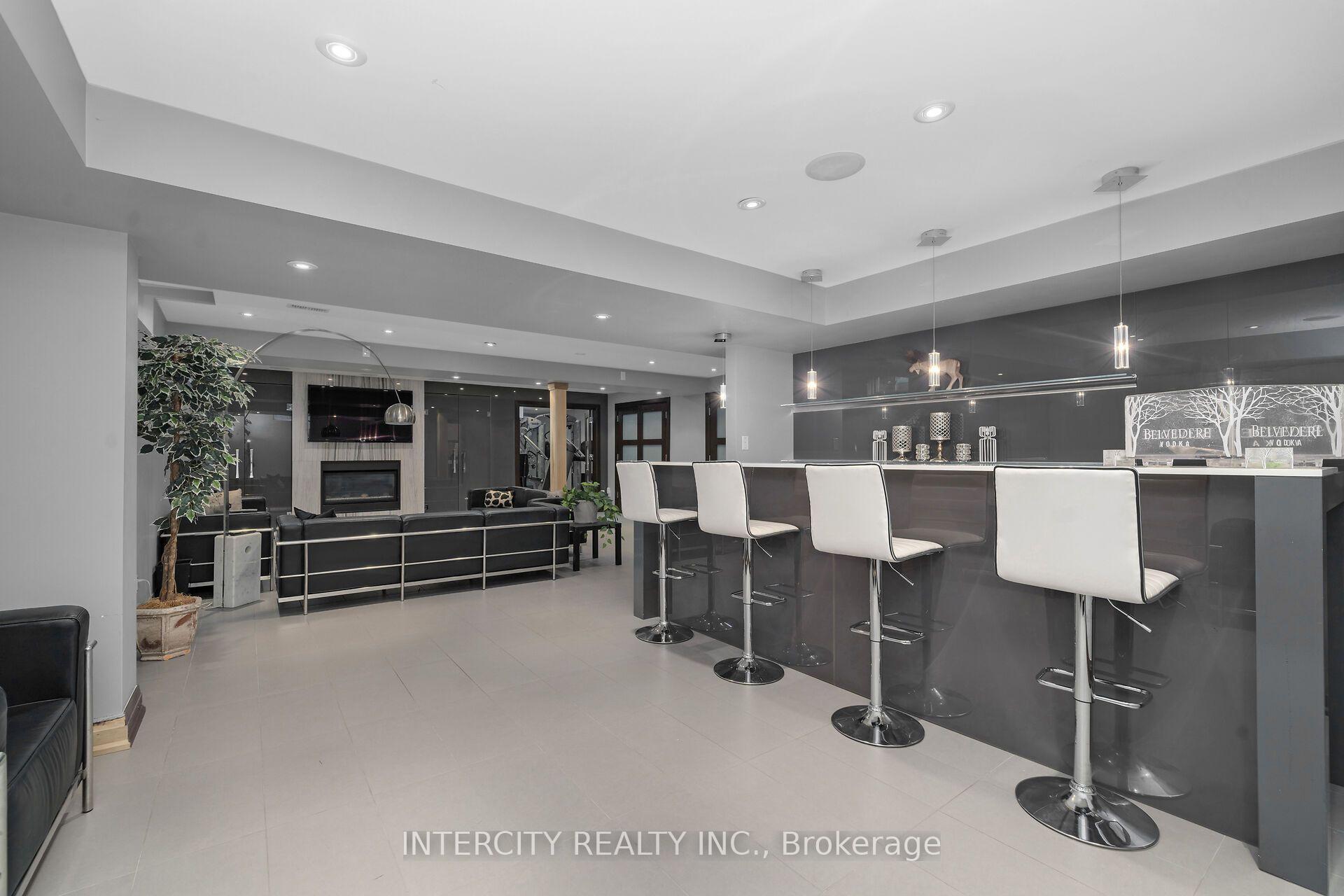 Photo 41 of 59 Kimber Crescent, Vaughan, East Woodbridge — HOMEH