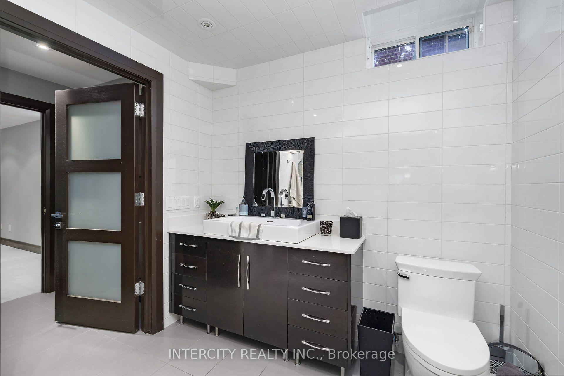 Photo 43 of 59 Kimber Crescent, Vaughan, East Woodbridge — HOMEH