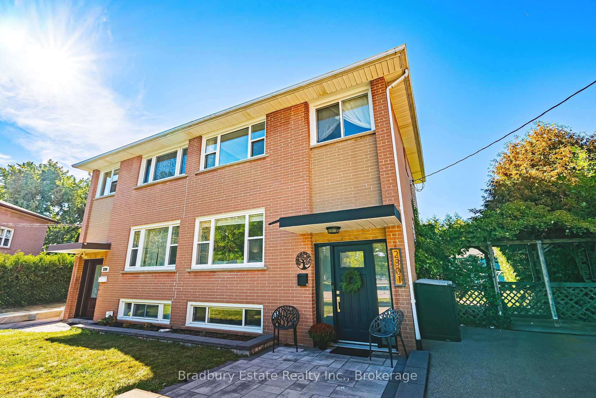 Photo 3 of 2301 Barclay Road, Burlington, Brant — HOMEH