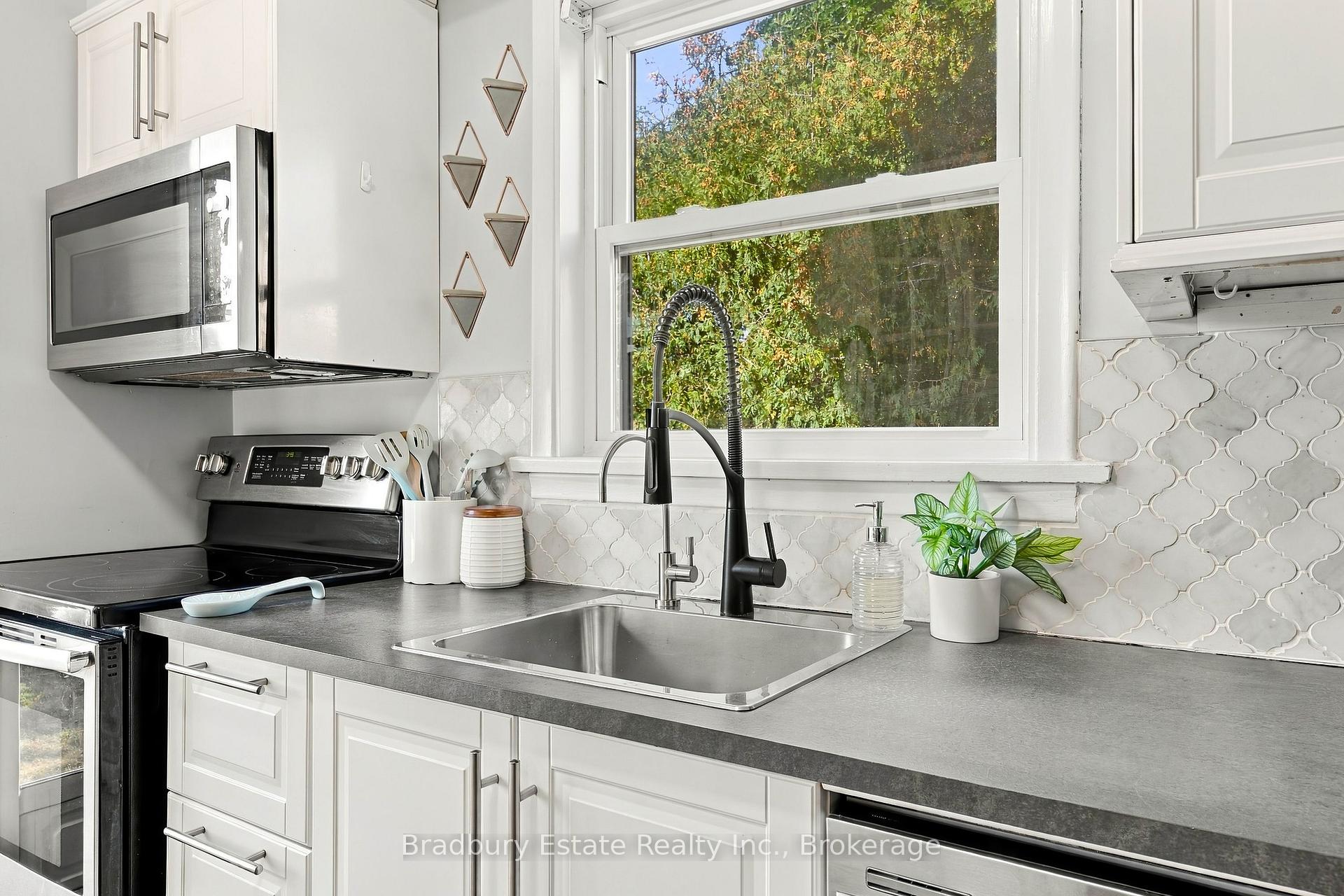 Photo 13 of 2301 Barclay Road, Burlington, Brant — HOMEH