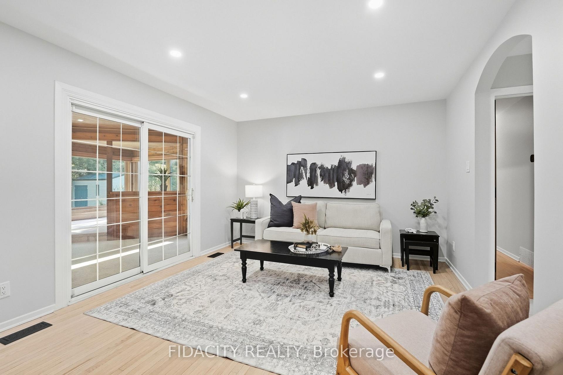 Photo 9 of 36 Beverly Street, Ottawa, Stittsville (Central) — HOMEH