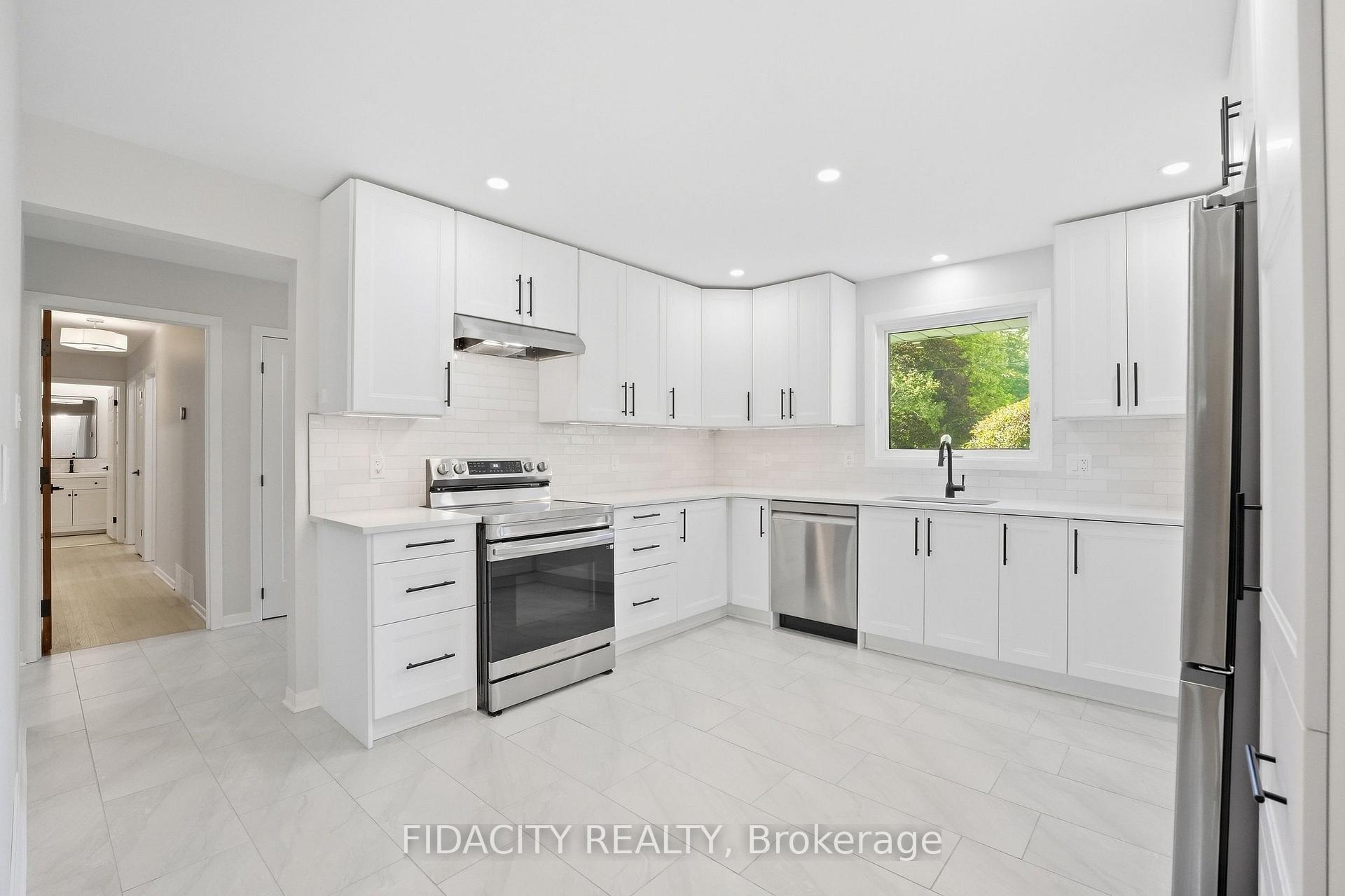 Photo 12 of 36 Beverly Street, Ottawa, Stittsville (Central) — HOMEH