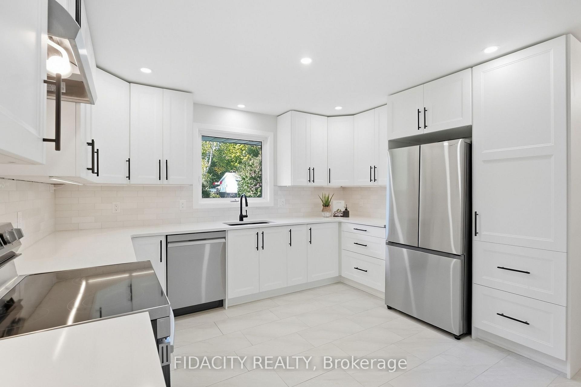 Photo 13 of 36 Beverly Street, Ottawa, Stittsville (Central) — HOMEH