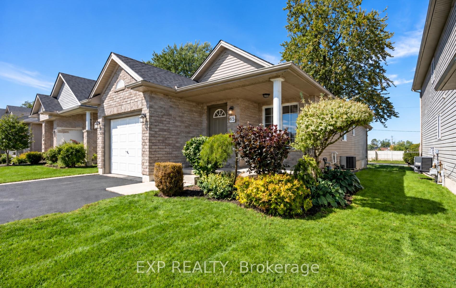 Photo 2 of 65 Kerr Crescent, Ingersoll, Ingersoll - North — HOMEH