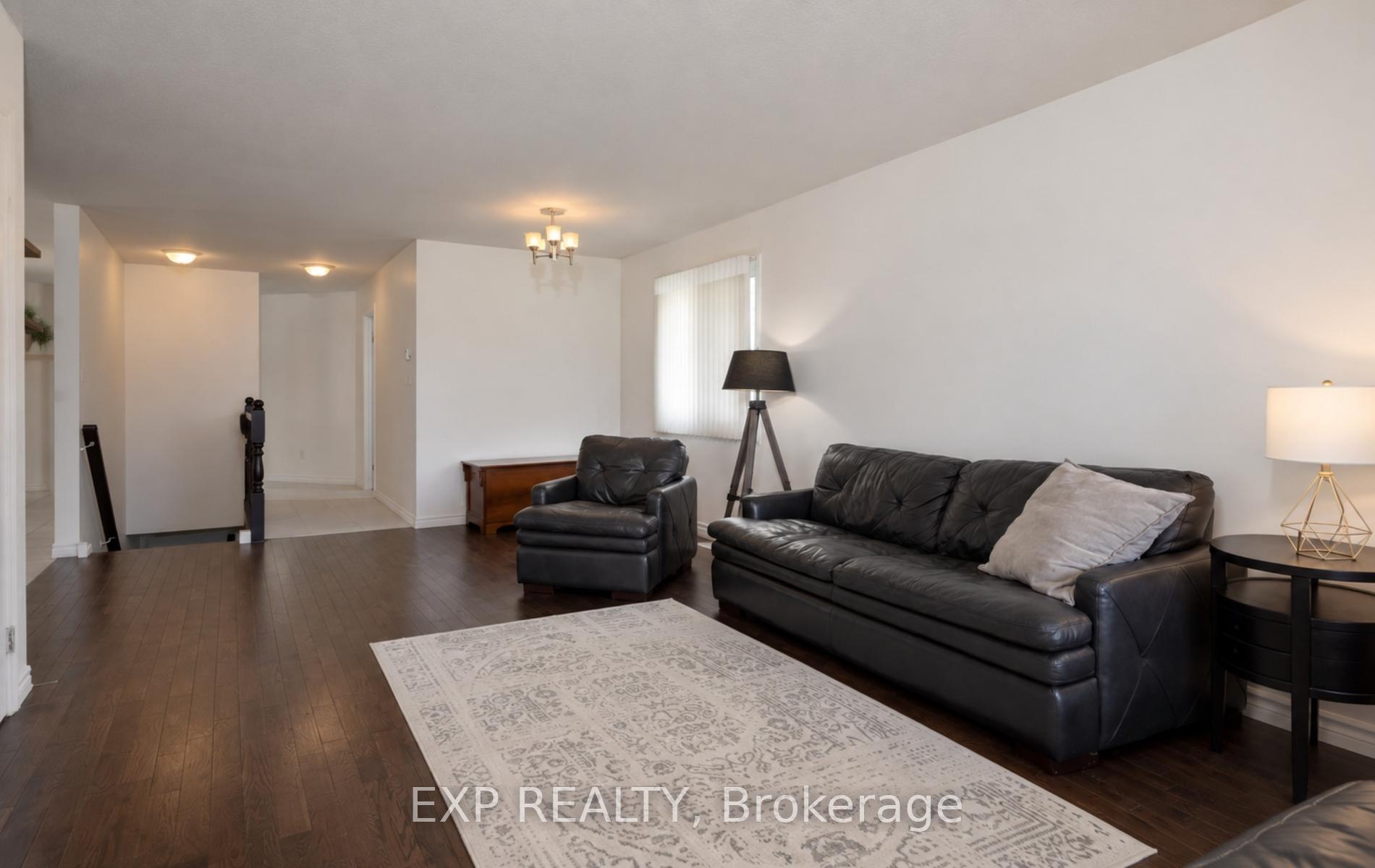 Photo 7 of 65 Kerr Crescent, Ingersoll, Ingersoll - North — HOMEH