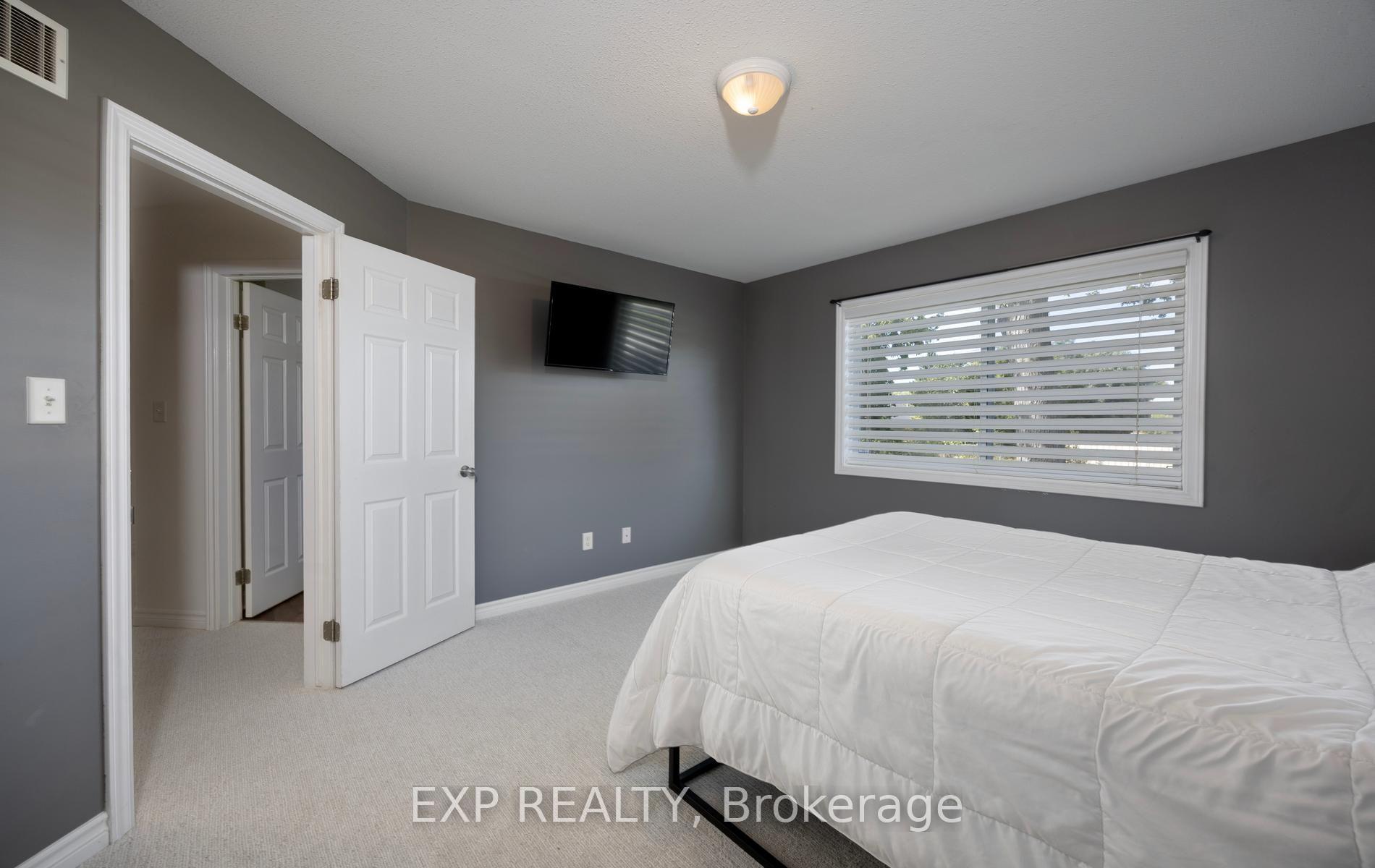 Photo 18 of 65 Kerr Crescent, Ingersoll, Ingersoll - North — HOMEH