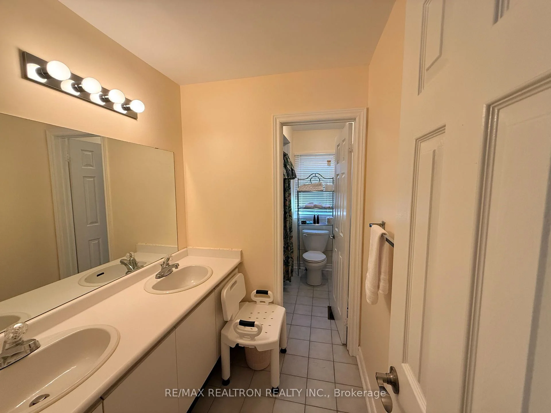 Photo 20 of 8 Waterdown Crescent, Whitby, Rolling Acres — HOMEH