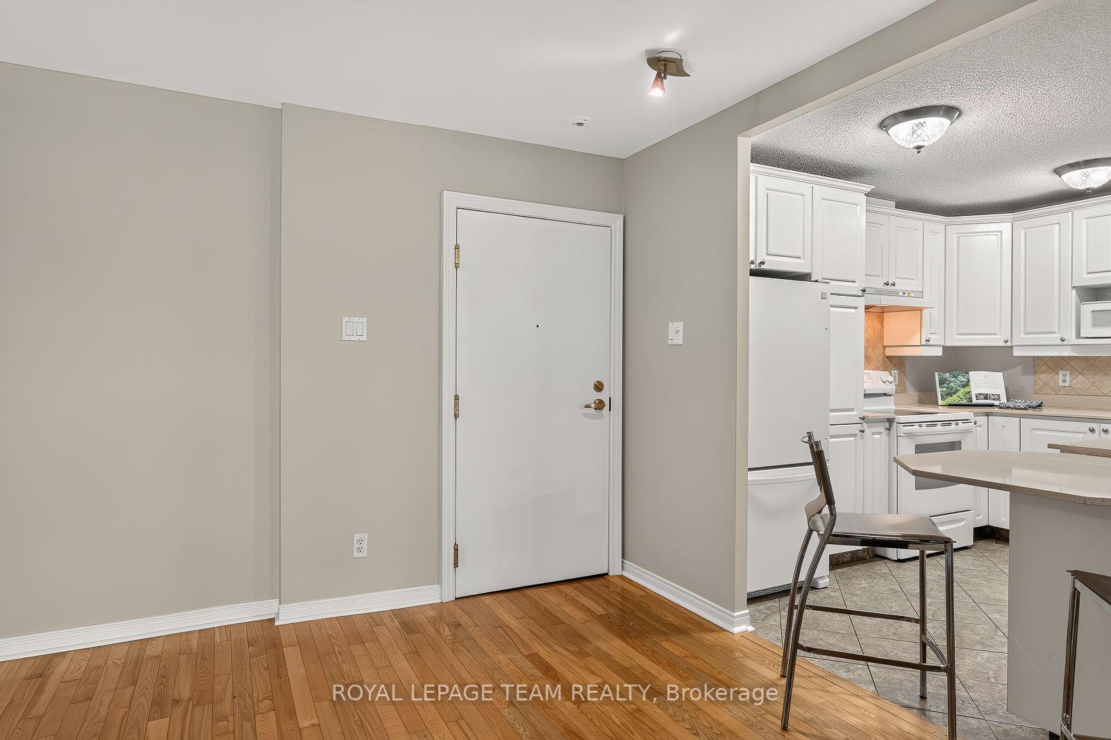Photo 3 of Unit 409, 40 Landry Street, Ottawa, Vanier — HOMEH