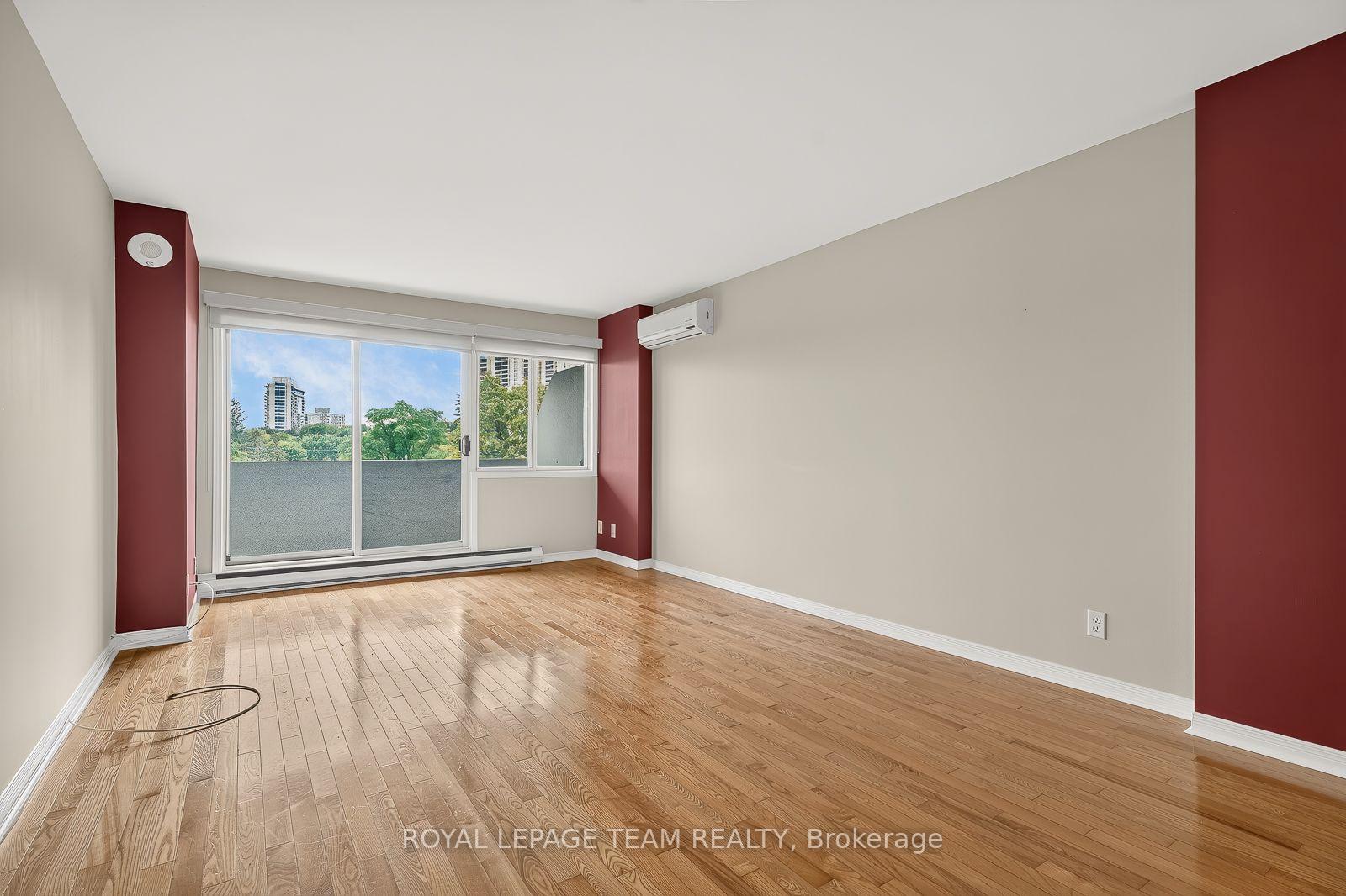 Photo 7 of Unit 409, 40 Landry Street, Ottawa, Vanier — HOMEH