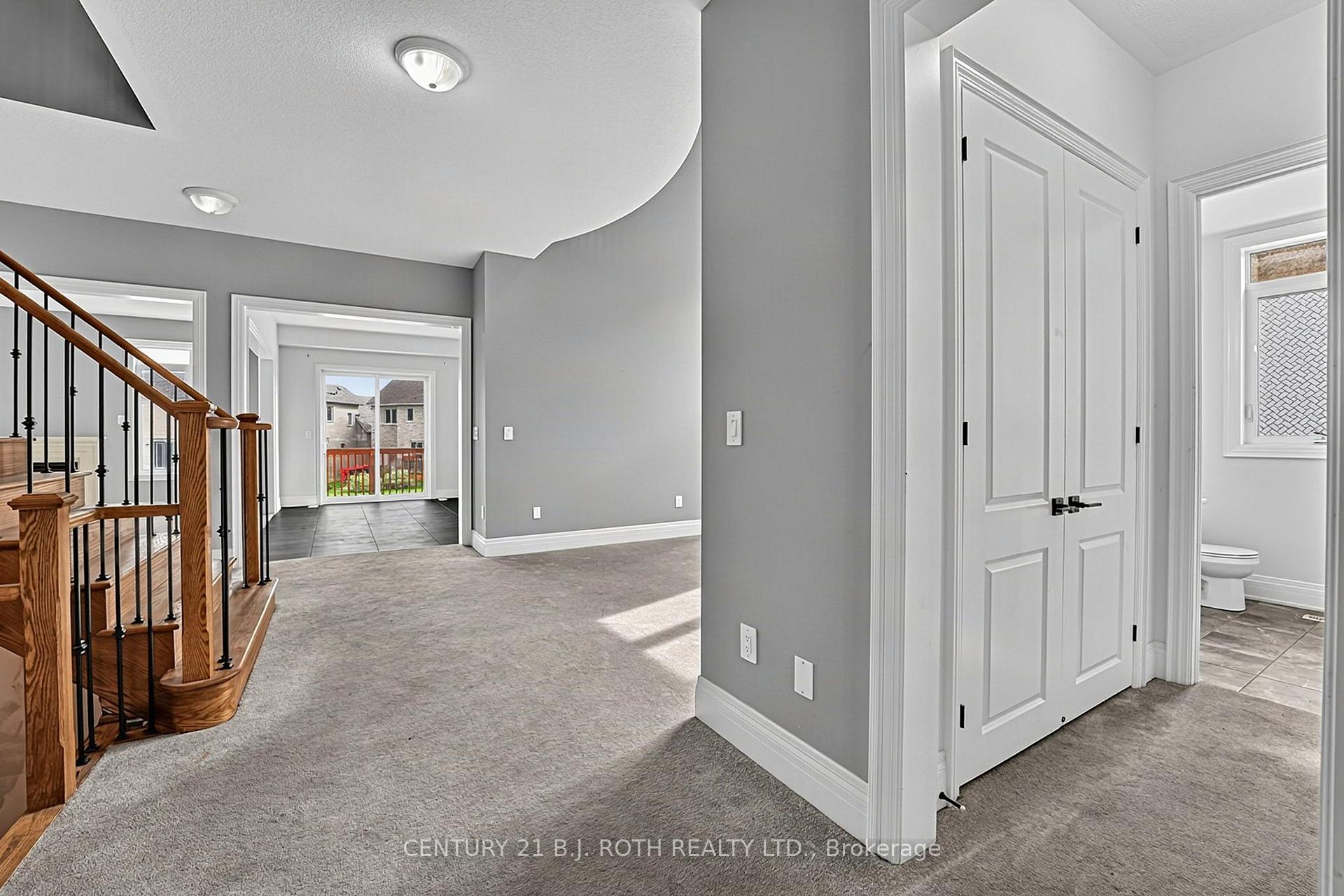 Photo 6 of 55 Sanford Circle, Springwater, Centre Vespra — HOMEH
