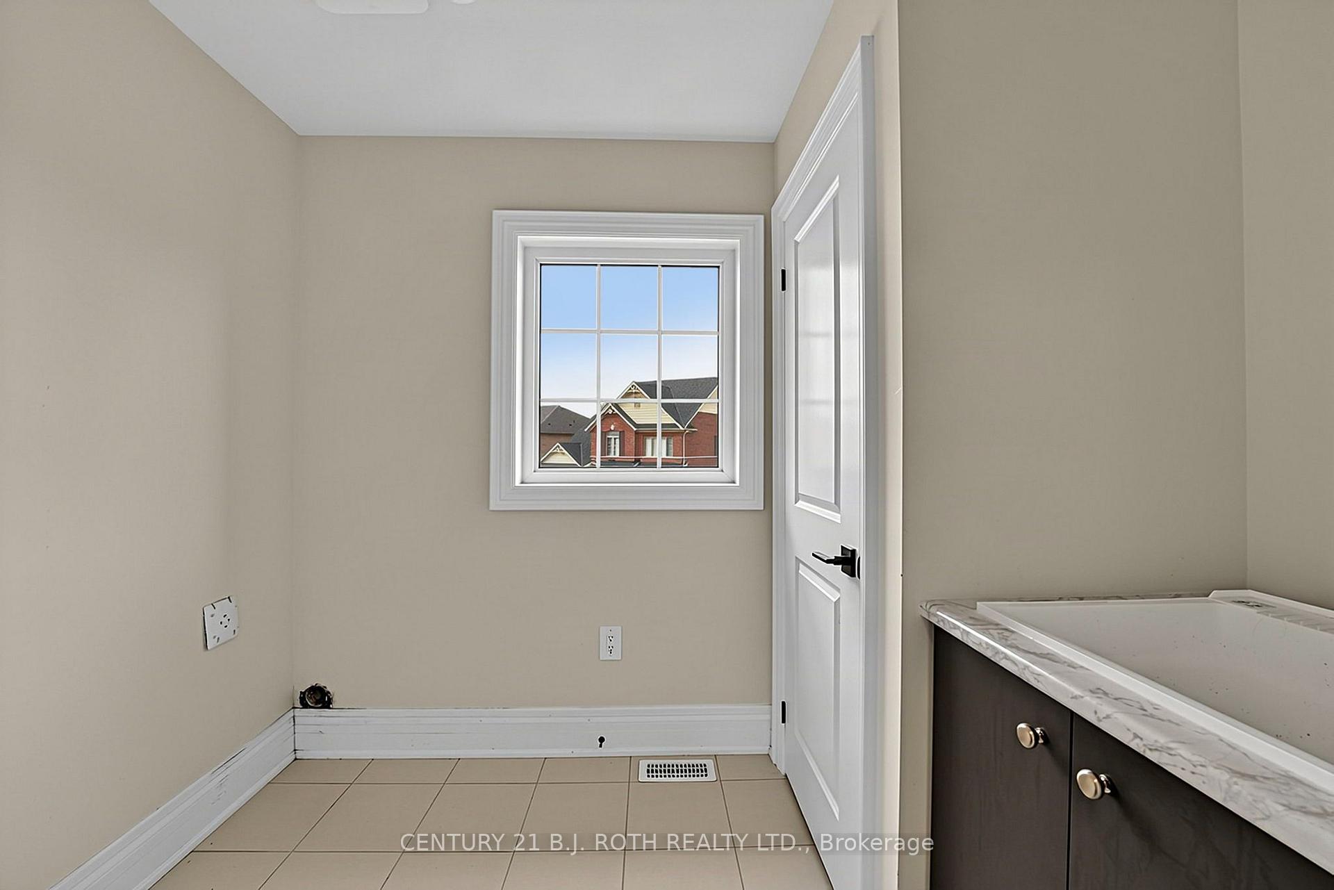 Photo 40 of 55 Sanford Circle, Springwater, Centre Vespra — HOMEH