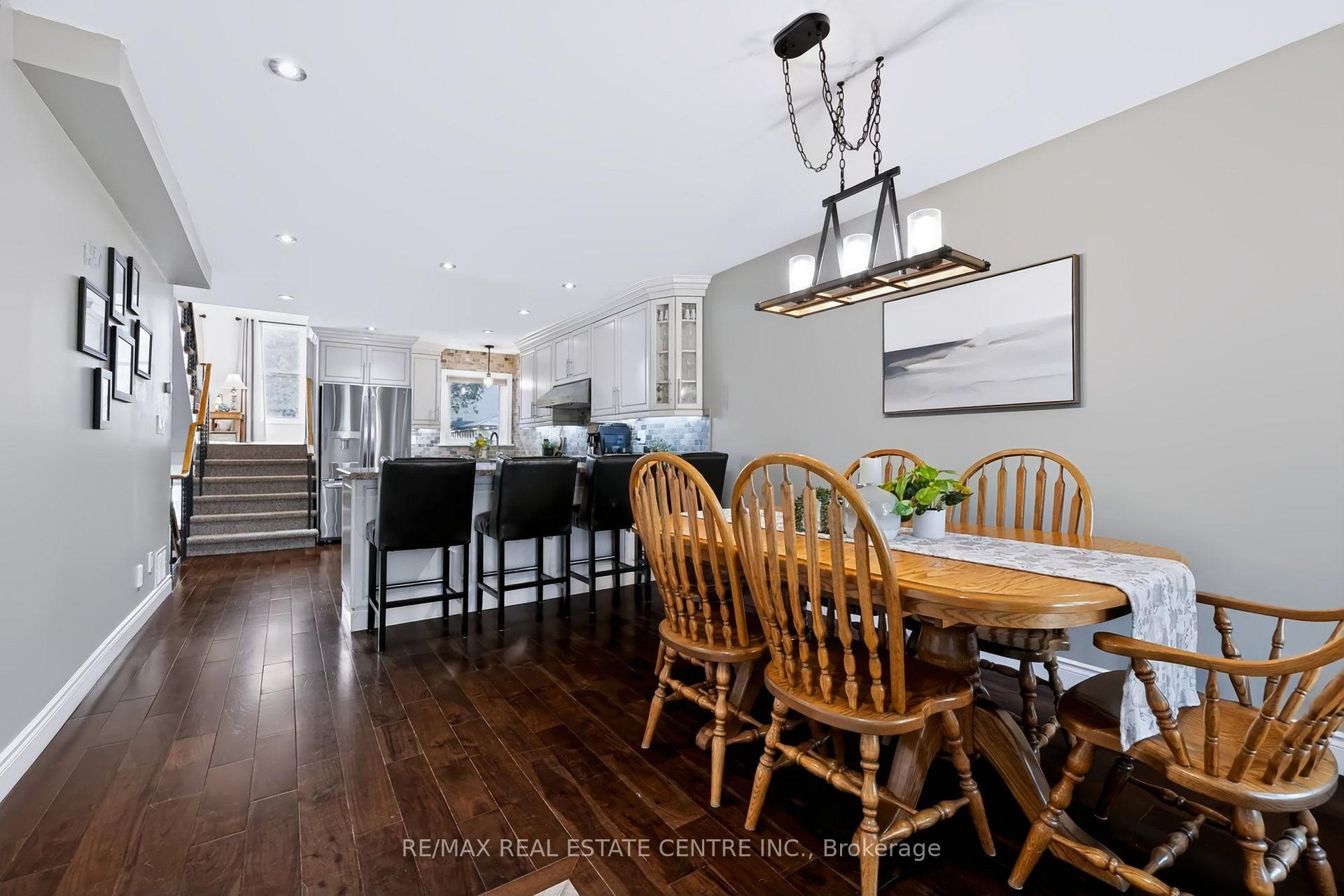 Photo 7 of 220 Harvest Drive, Milton, Bronte Meadows — HOMEH
