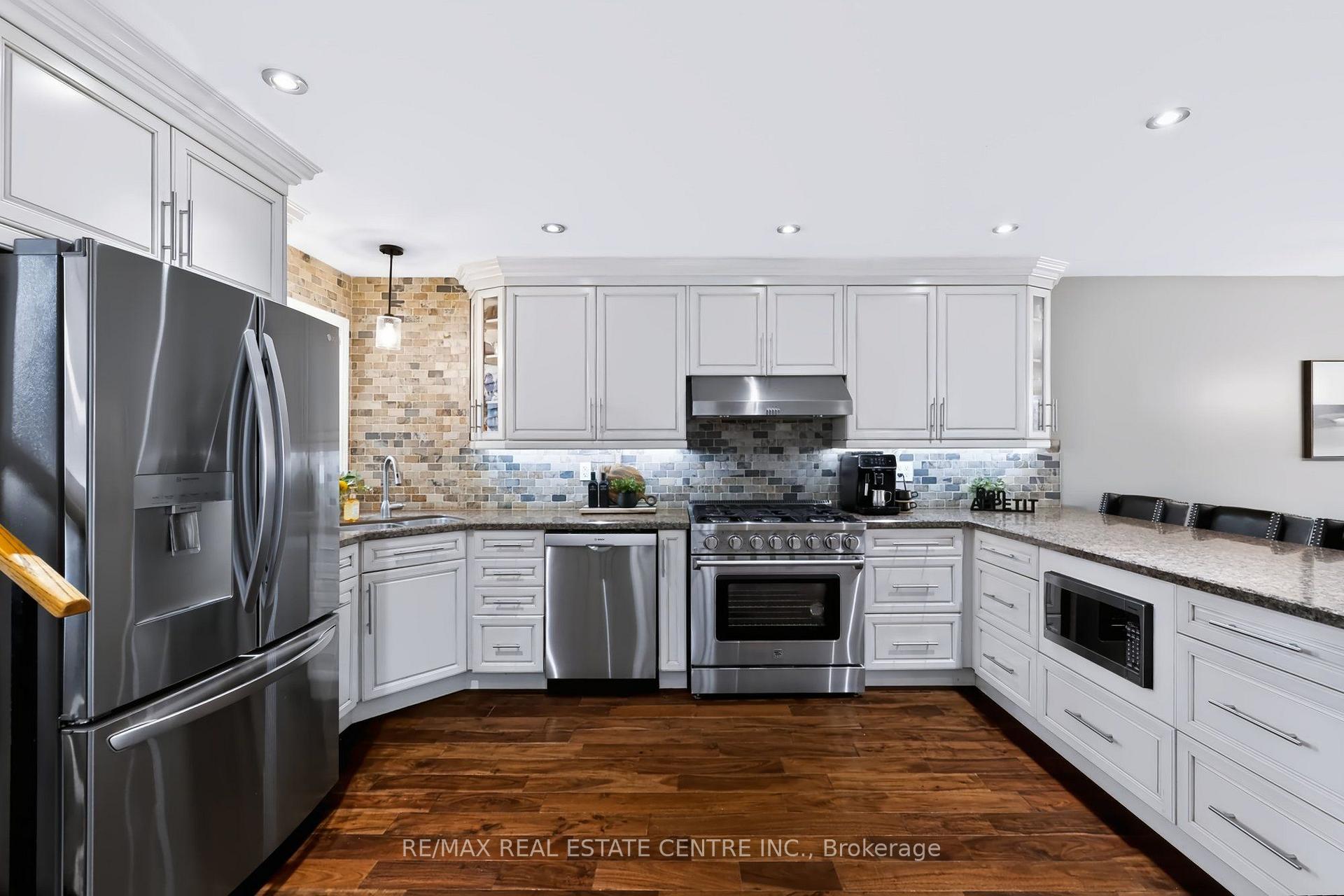 Photo 11 of 220 Harvest Drive, Milton, Bronte Meadows — HOMEH