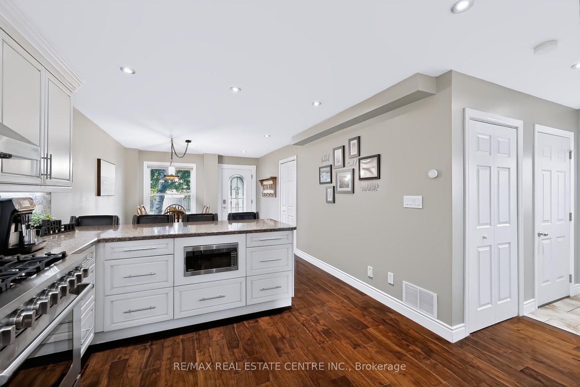 Photo 13 of 220 Harvest Drive, Milton, Bronte Meadows — HOMEH