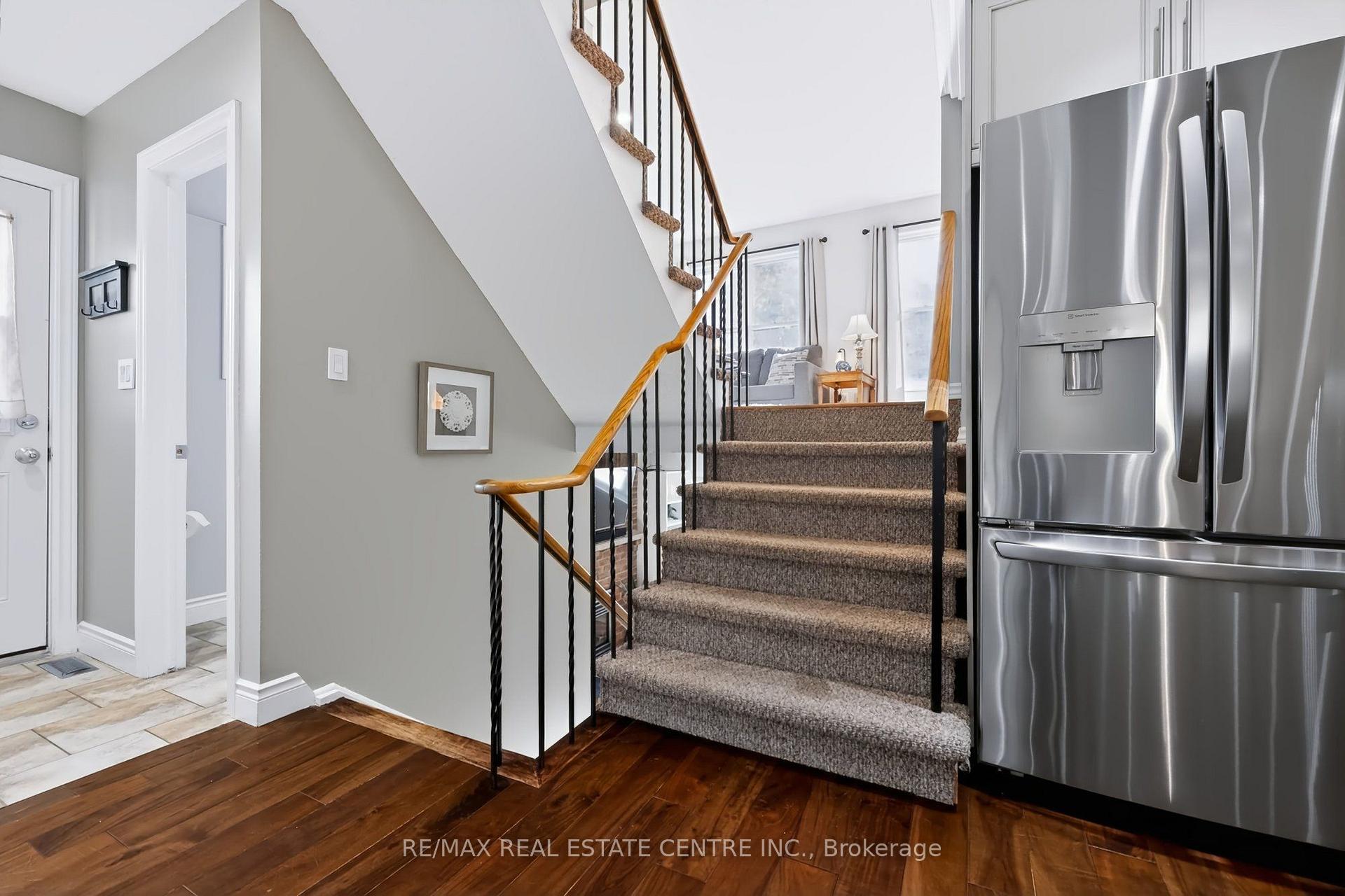 Photo 14 of 220 Harvest Drive, Milton, Bronte Meadows — HOMEH