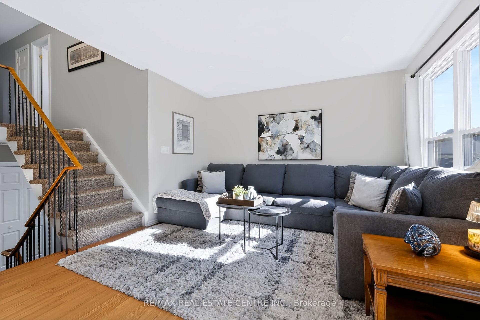 Photo 17 of 220 Harvest Drive, Milton, Bronte Meadows — HOMEH
