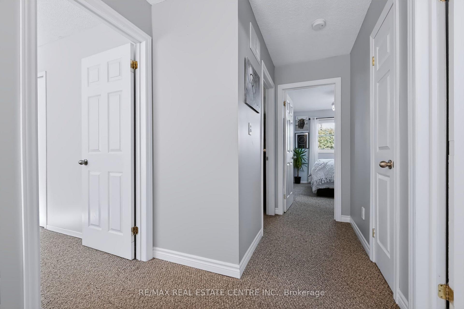 Photo 20 of 220 Harvest Drive, Milton, Bronte Meadows — HOMEH