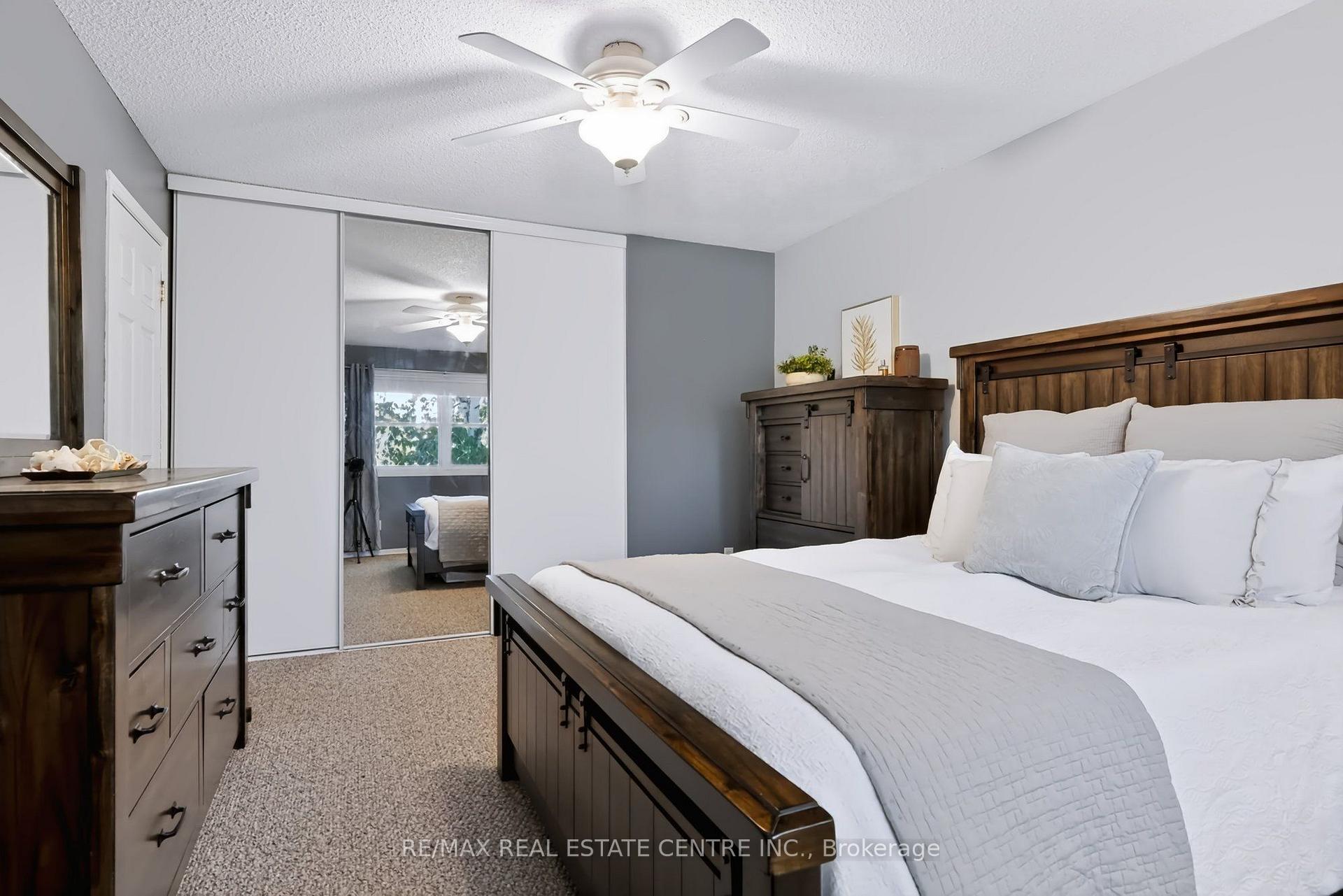Photo 22 of 220 Harvest Drive, Milton, Bronte Meadows — HOMEH
