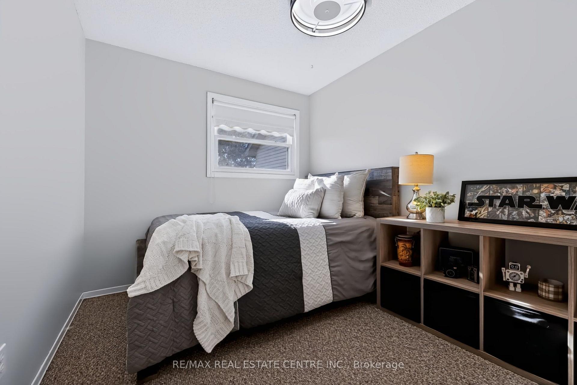 Photo 24 of 220 Harvest Drive, Milton, Bronte Meadows — HOMEH