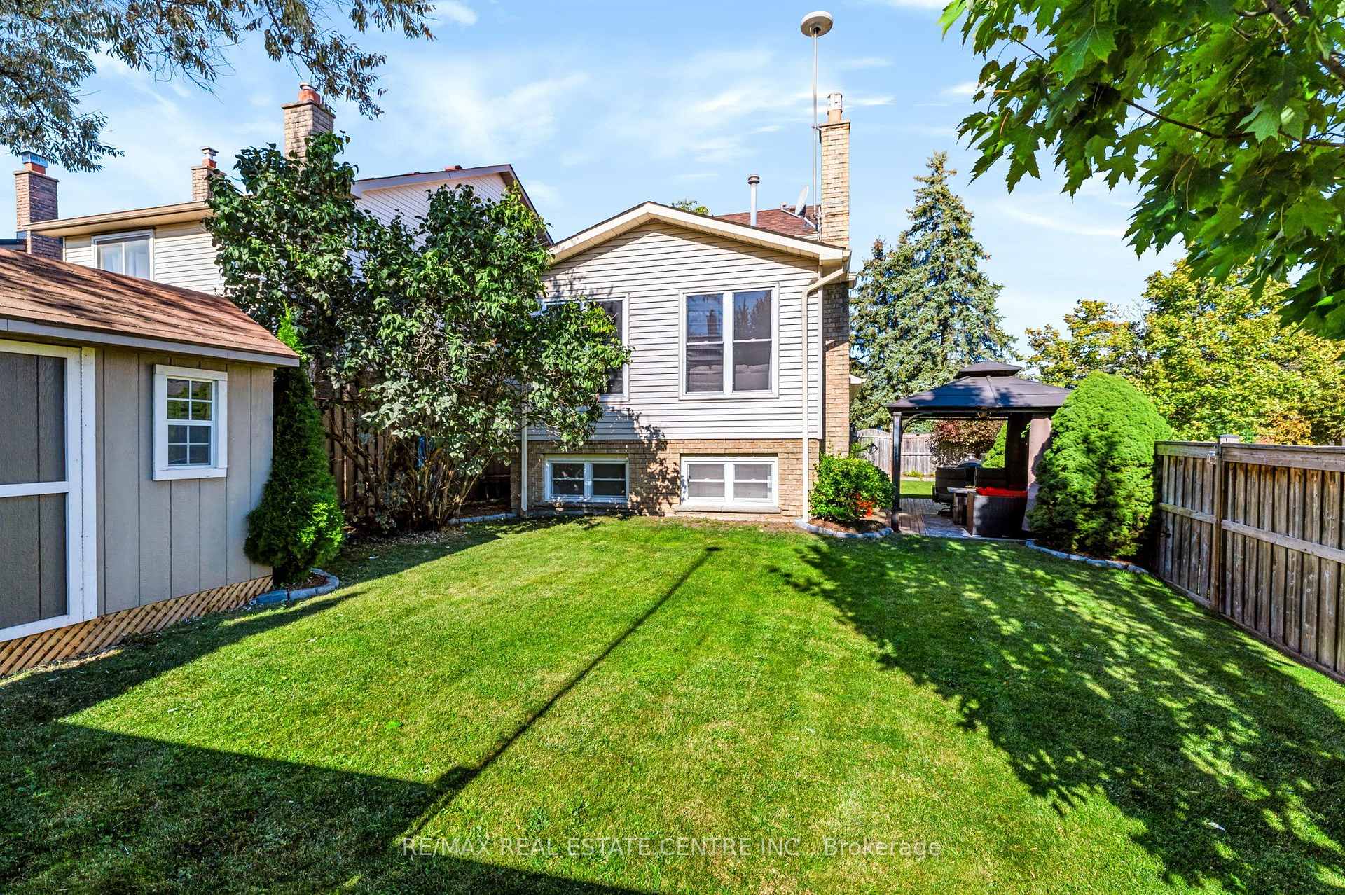 Photo 39 of 220 Harvest Drive, Milton, Bronte Meadows — HOMEH