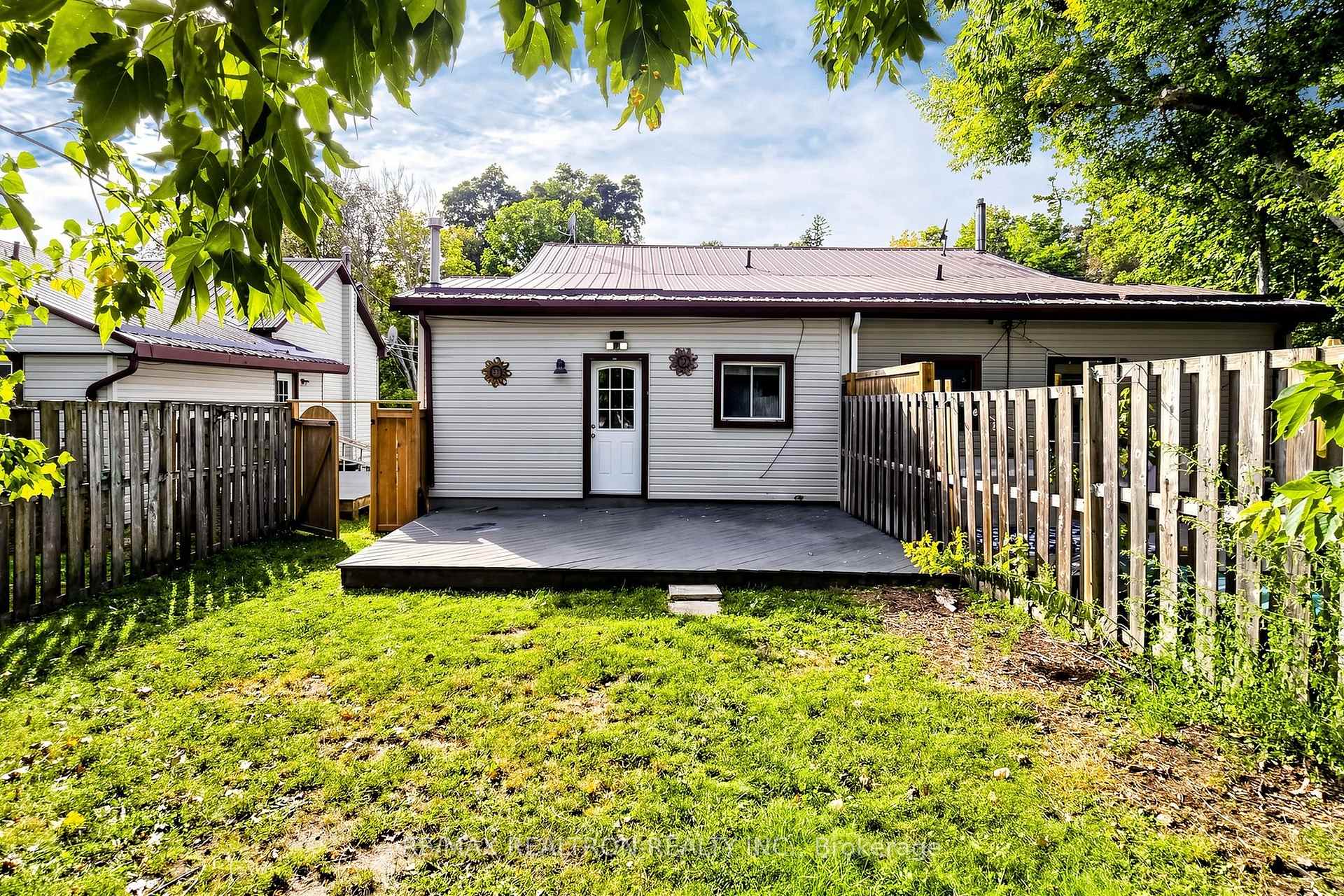 Photo 7 of 185 Parkhill Road, Peterborough, Town Ward 3 — HOMEH