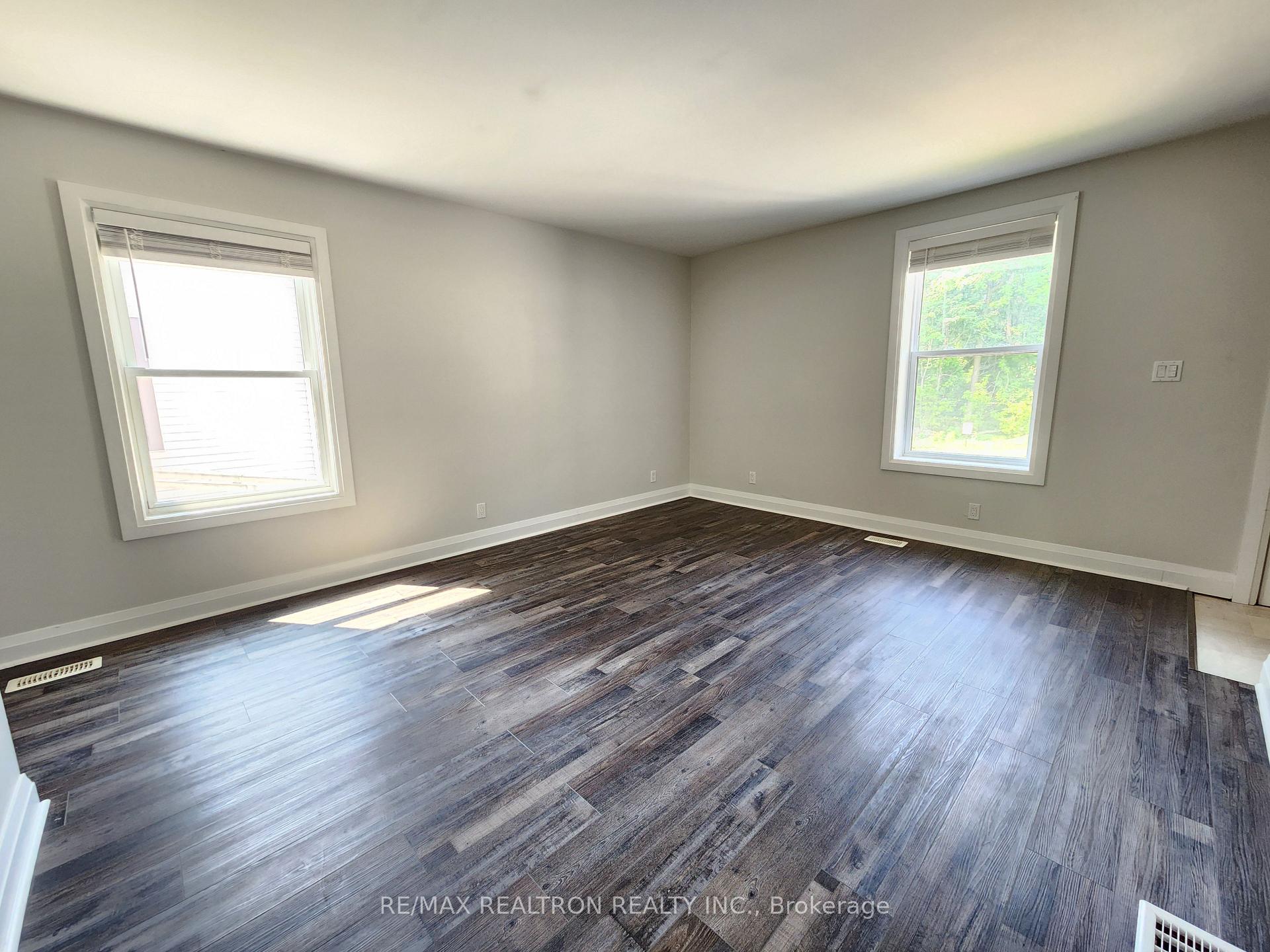 Photo 29 of 185 Parkhill Road, Peterborough, Town Ward 3 — HOMEH