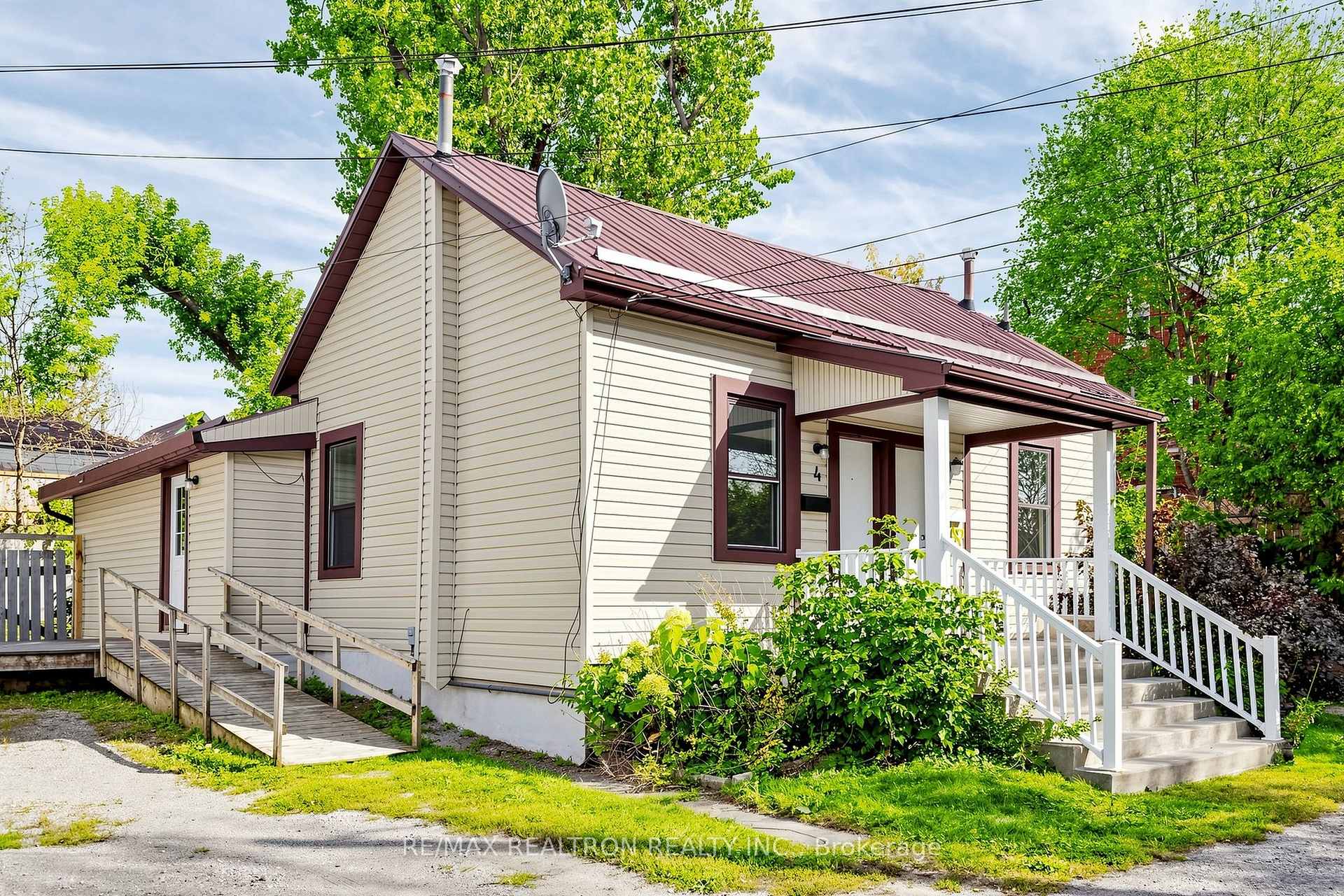 Photo 3 of 185 Parkhill Road, Peterborough, Town Ward 3 — HOMEH