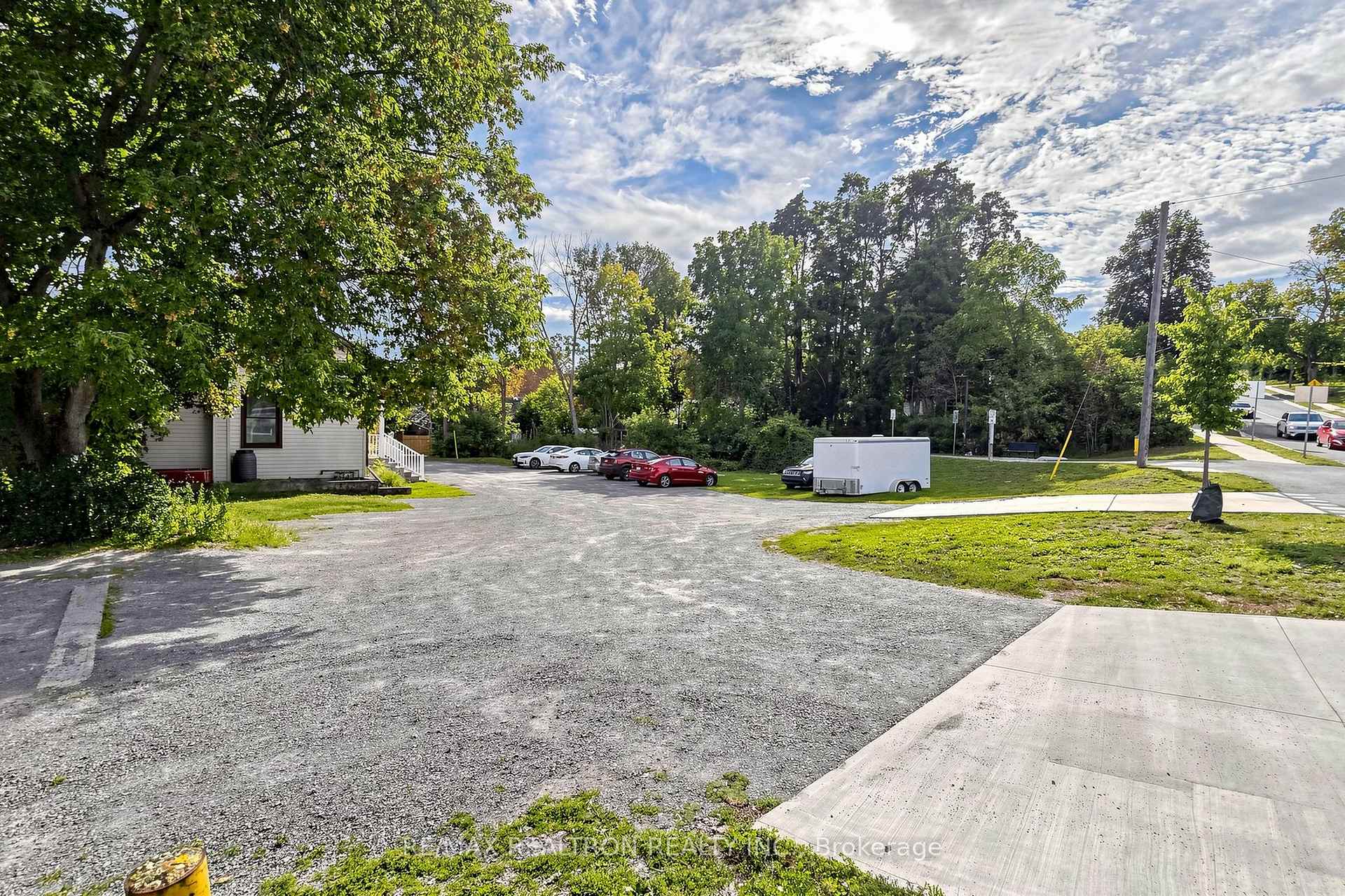 Photo 6 of 185 Parkhill Road, Peterborough, Town Ward 3 — HOMEH