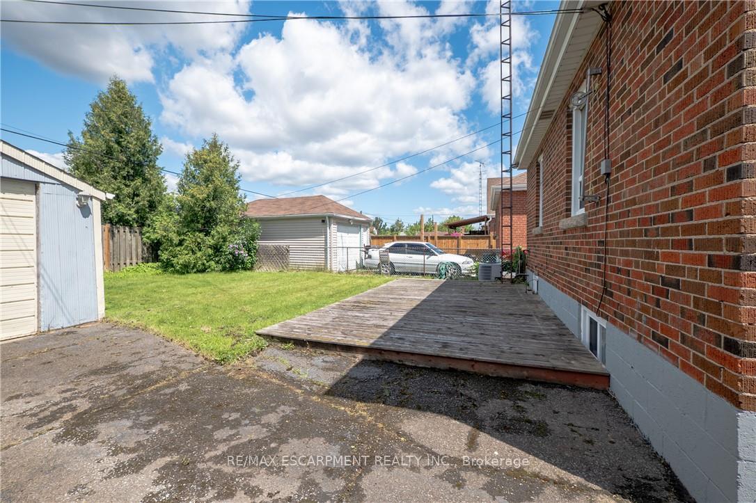 Photo 25 of 150 Beland Avenue S, Hamilton, Bartonville — HOMEH