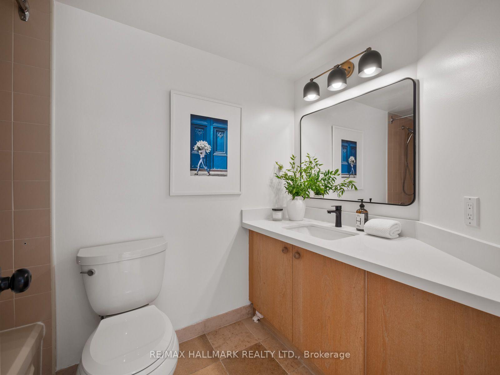 Photo 33 of Unit 305, 25 George Street, Toronto, Moss Park — HOMEH