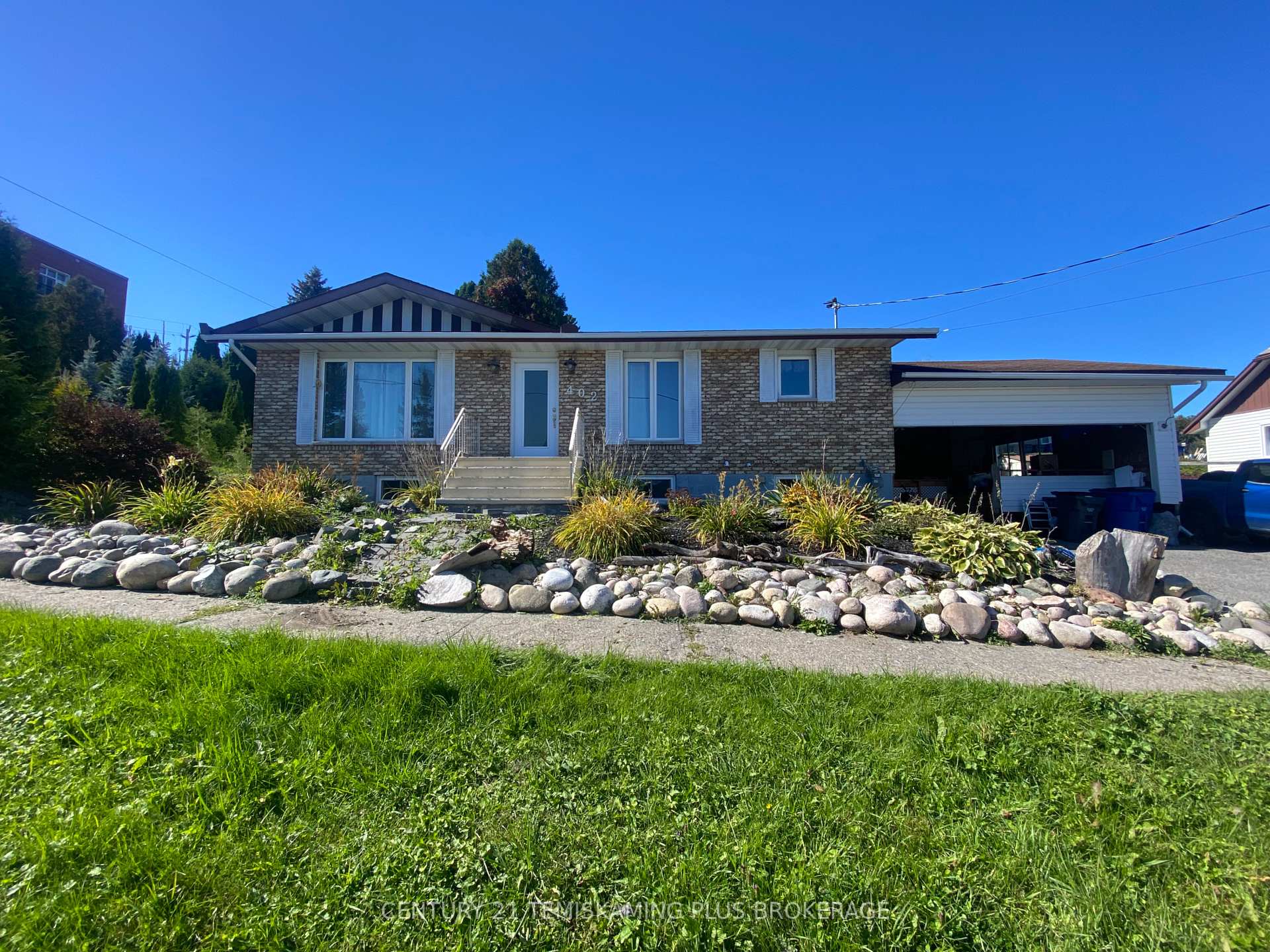 Photo of 402 Meridian Avenue