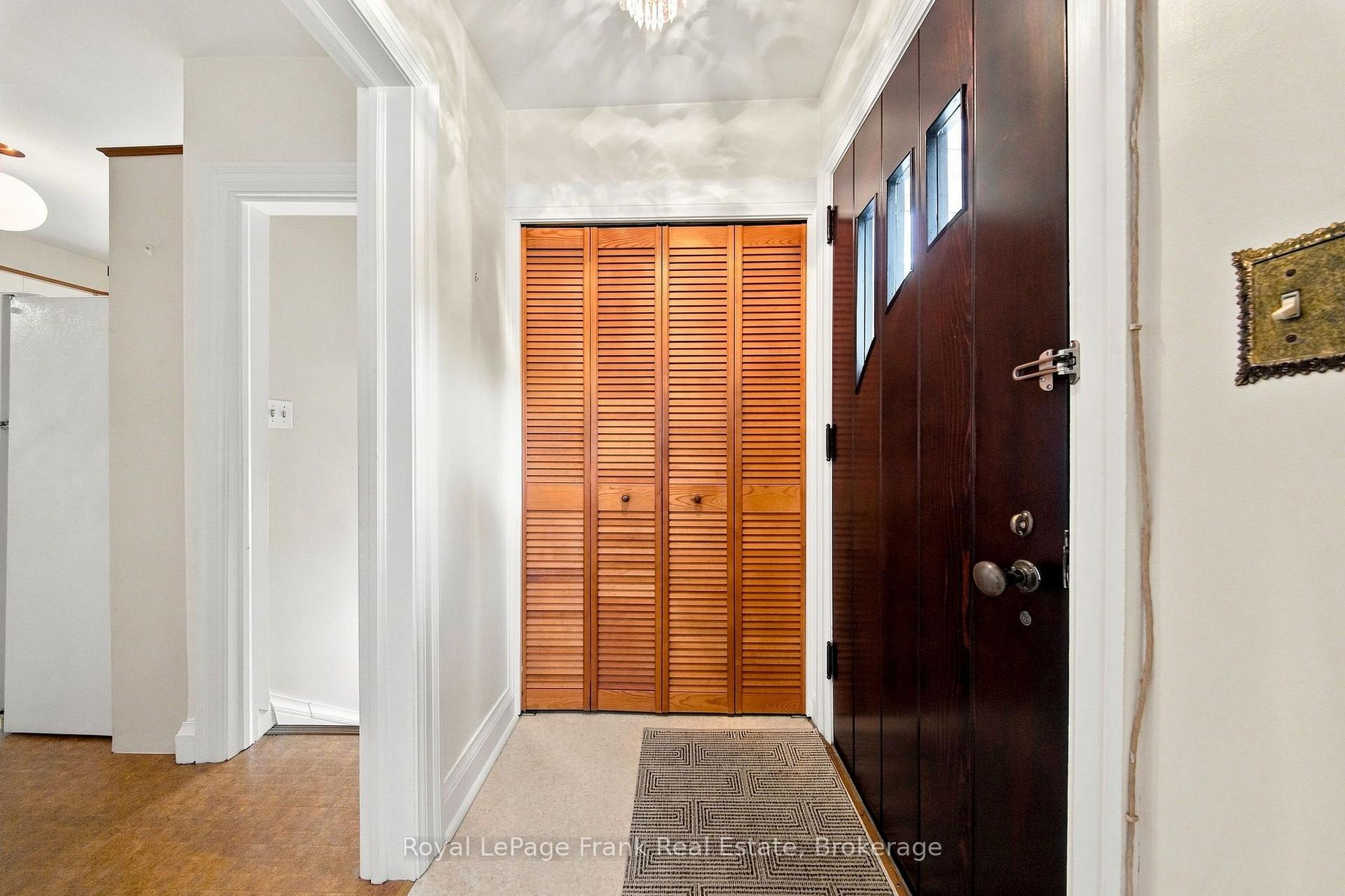 Photo 5 of 126 Lauder Road, Oshawa, O'Neill — HOMEH