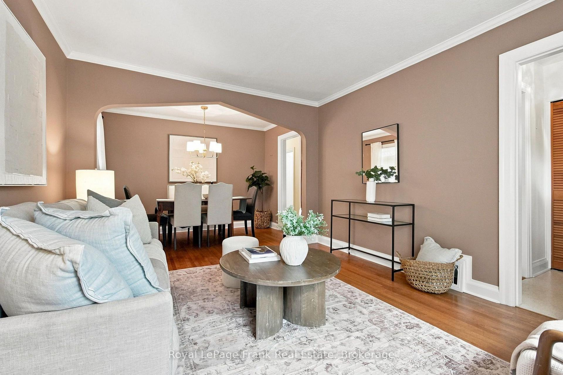Photo 8 of 126 Lauder Road, Oshawa, O'Neill — HOMEH