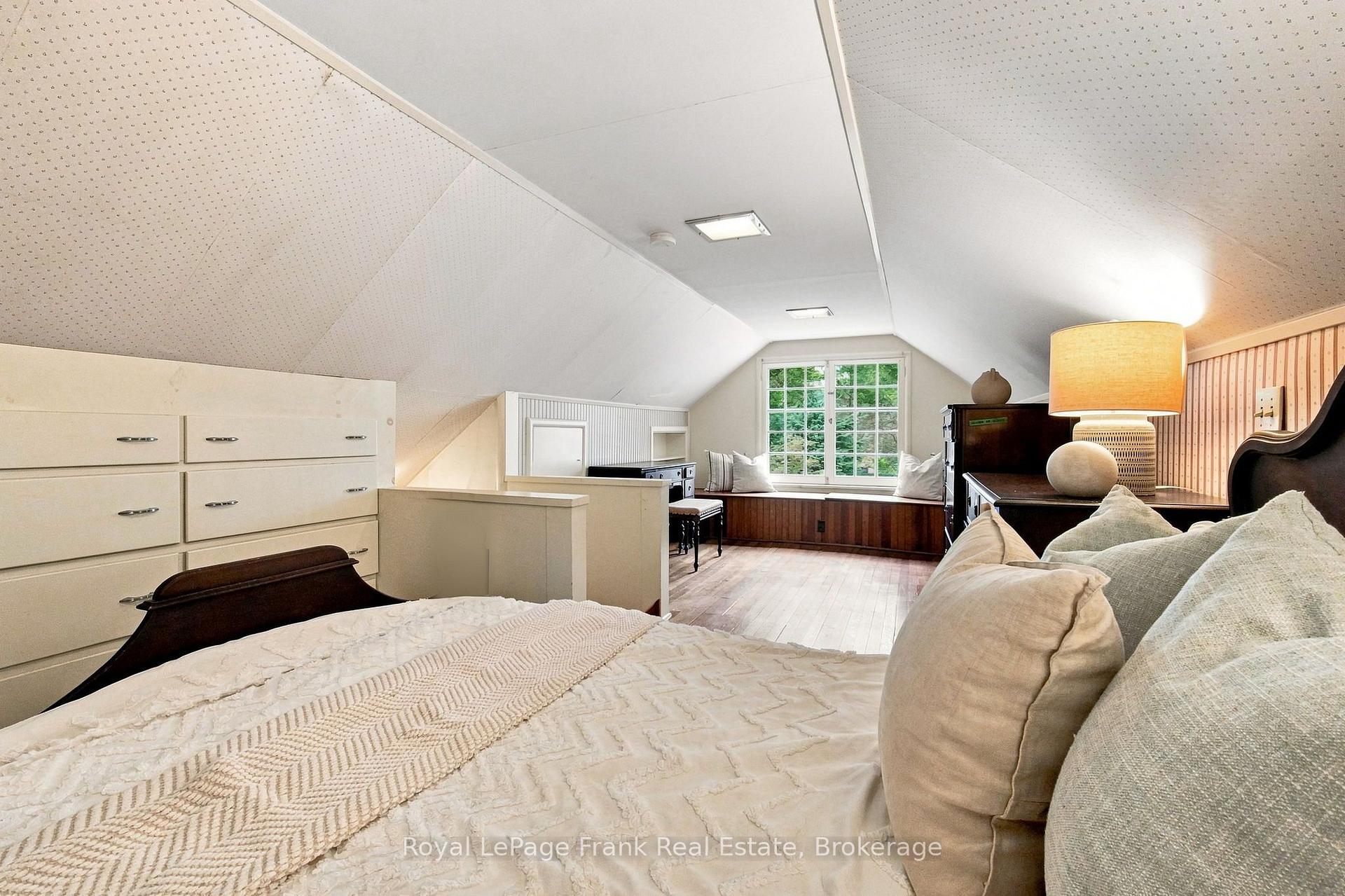 Photo 23 of 126 Lauder Road, Oshawa, O'Neill — HOMEH
