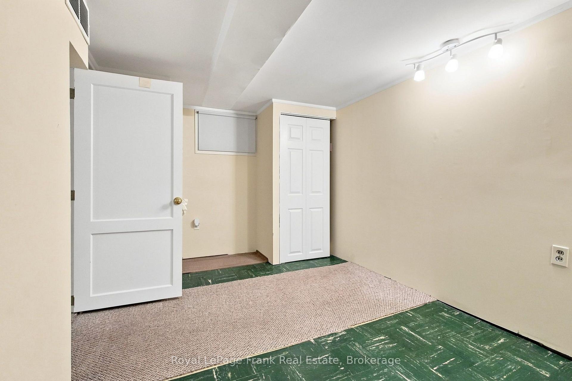Photo 33 of 126 Lauder Road, Oshawa, O'Neill — HOMEH