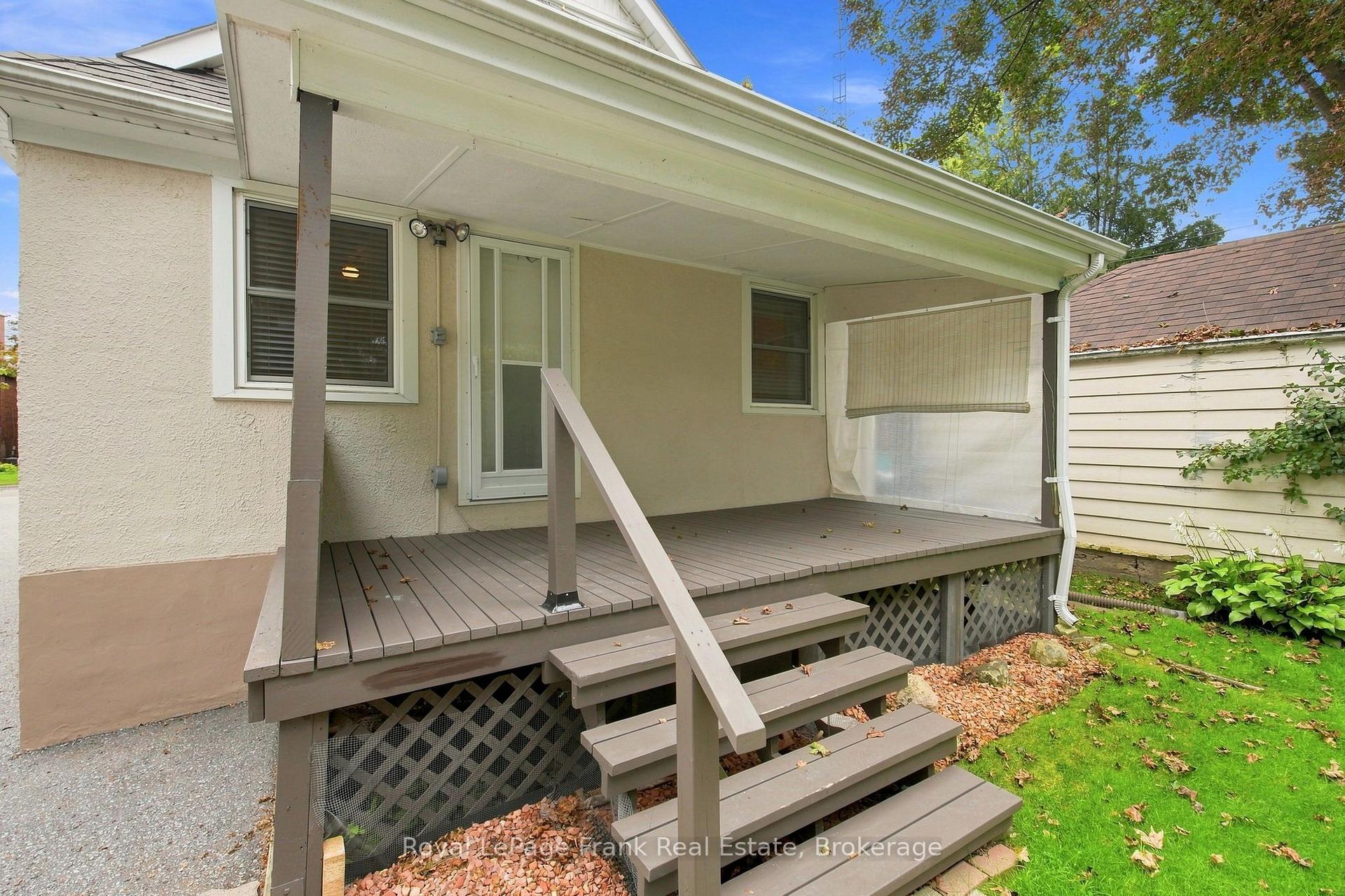 Photo 35 of 126 Lauder Road, Oshawa, O'Neill — HOMEH