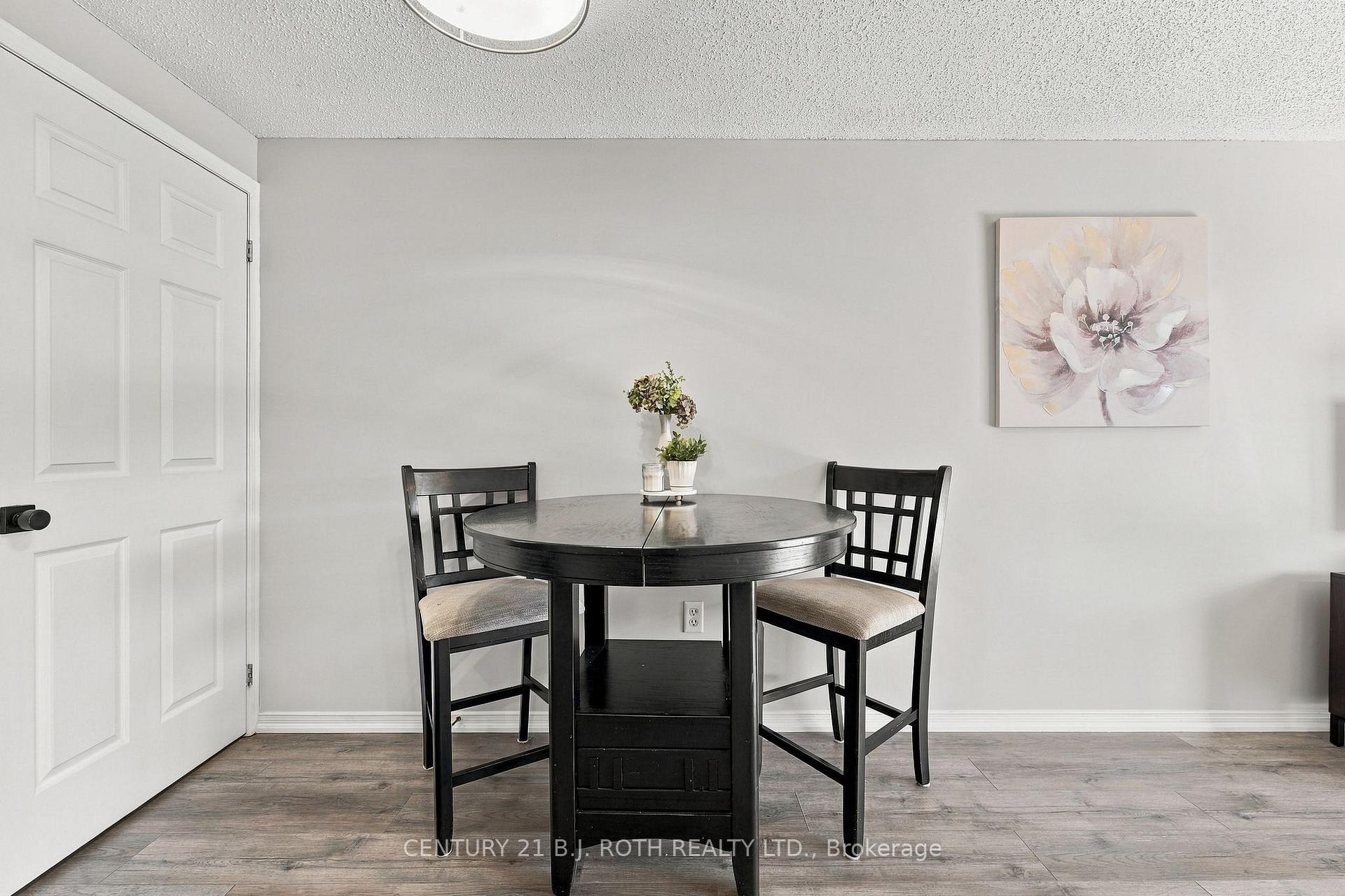 Photo 8 of 75 Courtney Crescent, Barrie, Painswick South — HOMEH