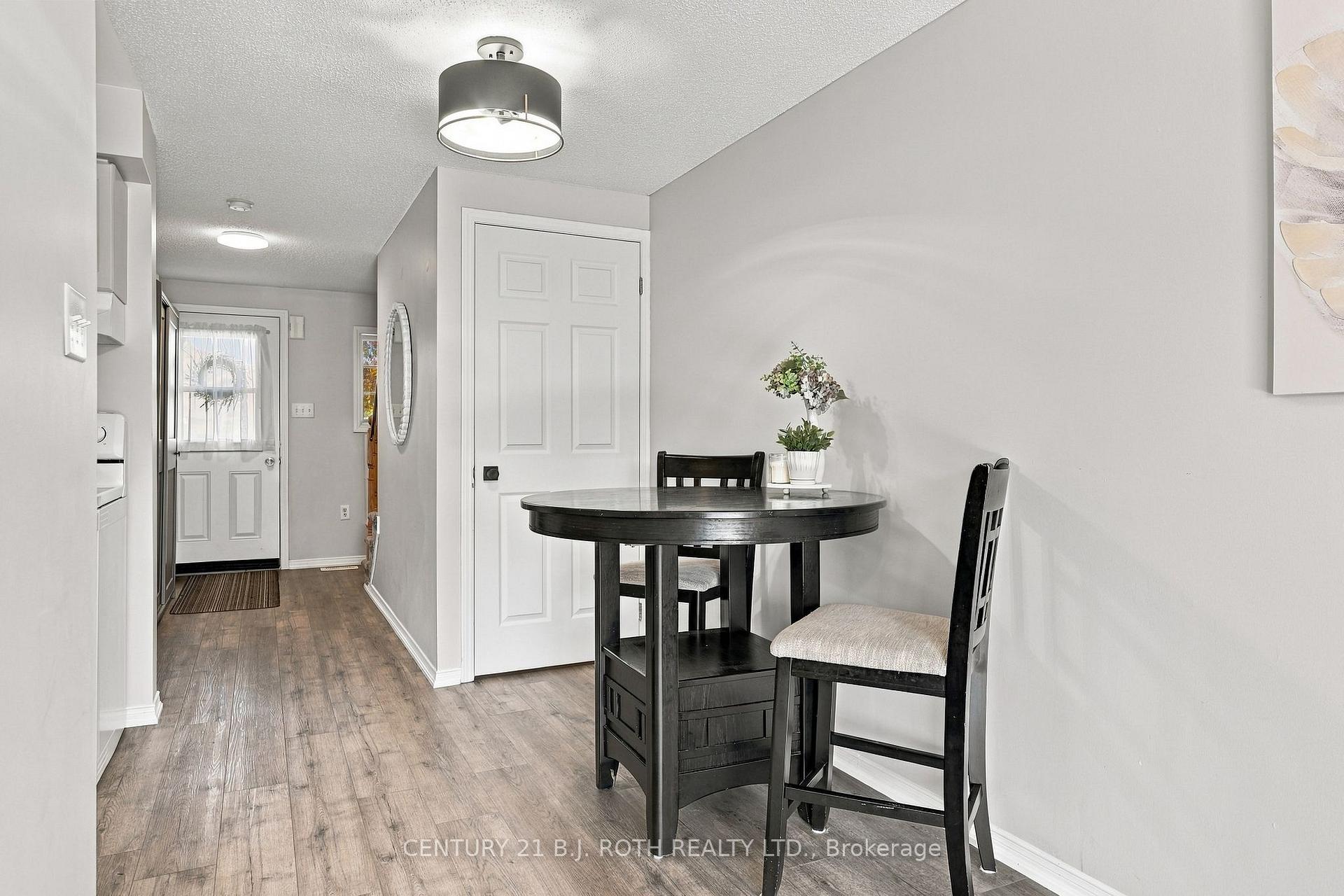 Photo 9 of 75 Courtney Crescent, Barrie, Painswick South — HOMEH