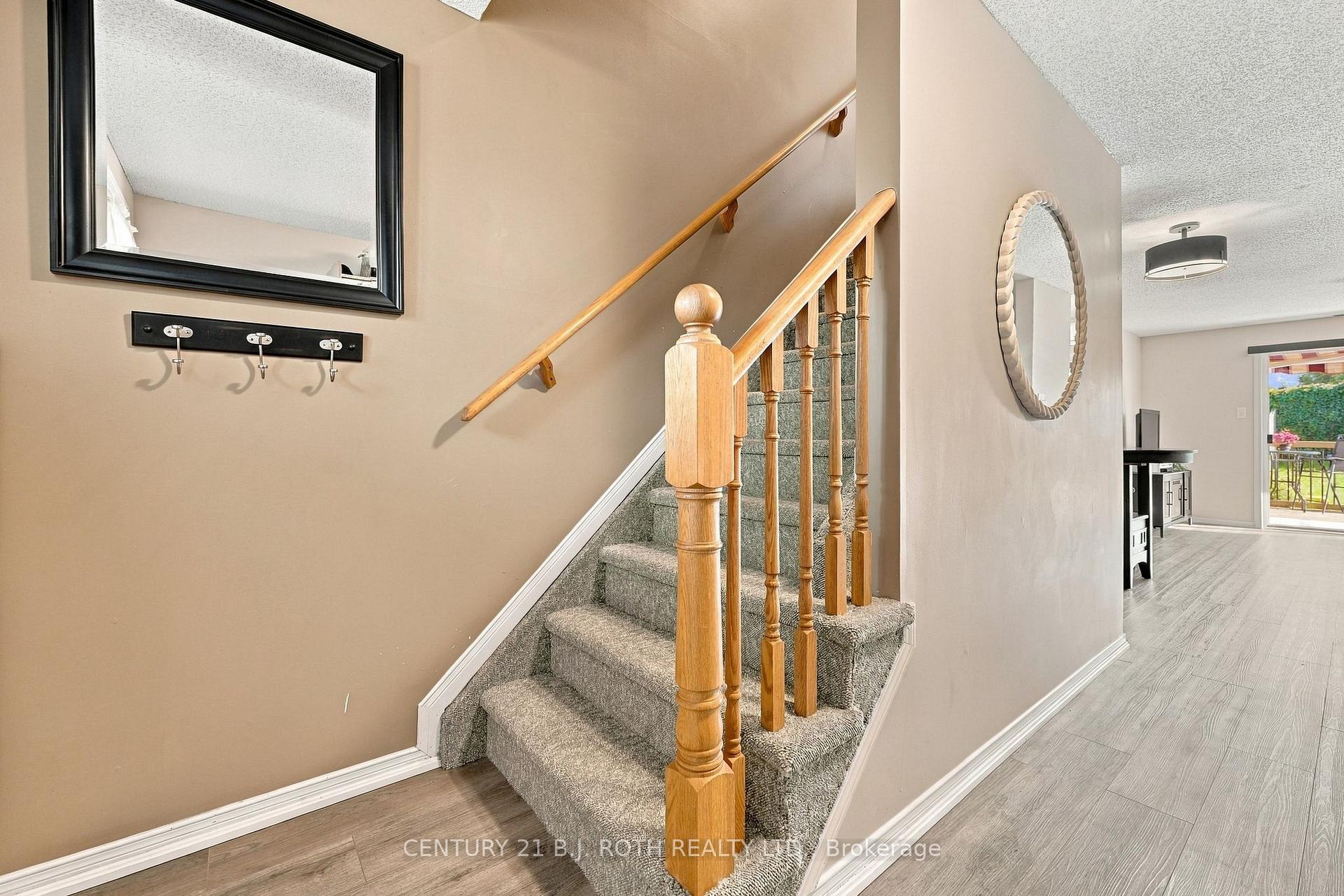 Photo 14 of 75 Courtney Crescent, Barrie, Painswick South — HOMEH