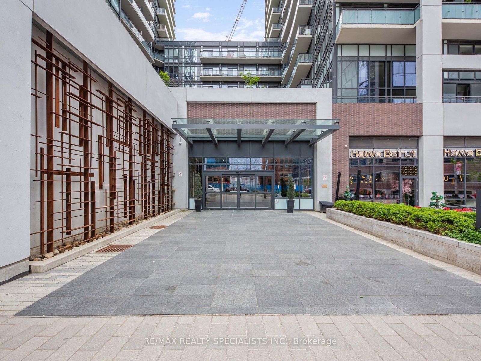 Photo 3 of Unit 1711, 460 Adelaide Street E, Toronto, Moss Park — HOMEH