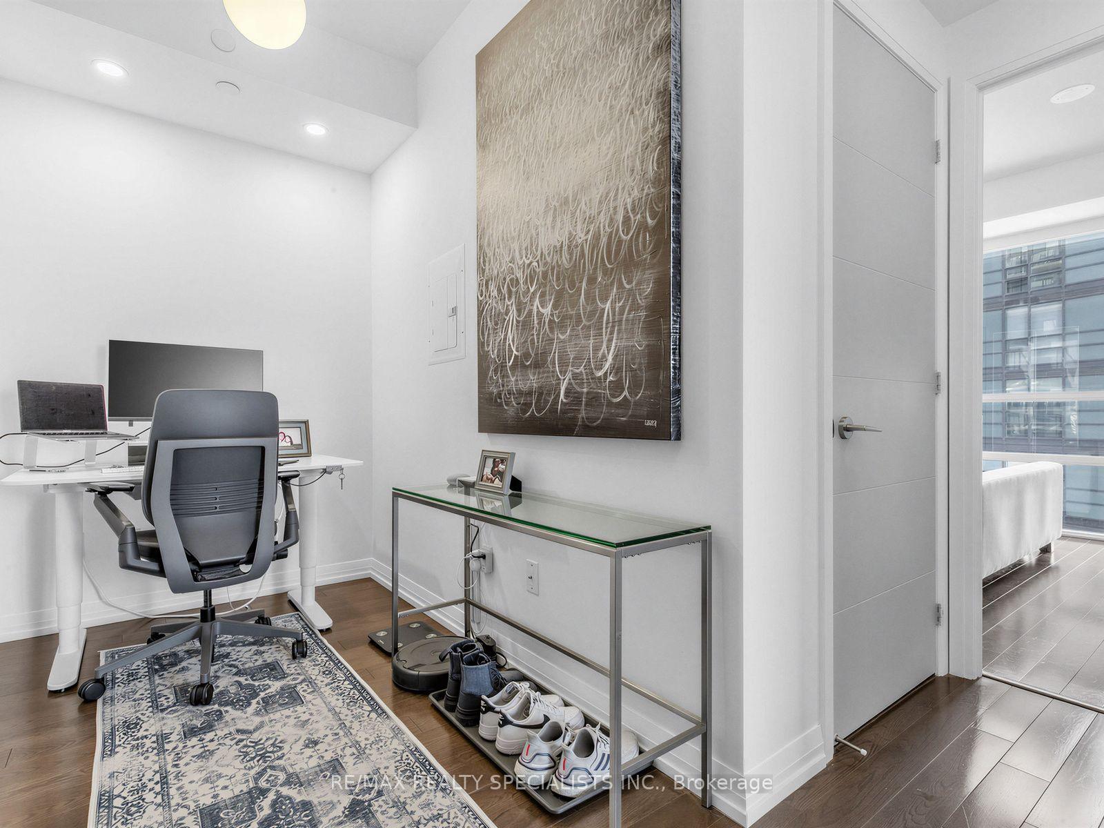 Photo 11 of Unit 1711, 460 Adelaide Street E, Toronto, Moss Park — HOMEH