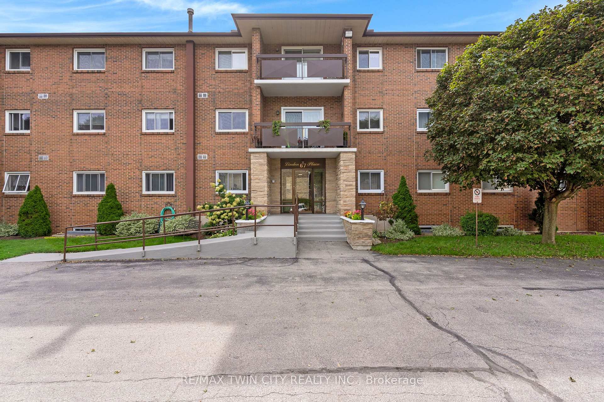 Photo 1 of Unit 206, 67 Breckenridge Drive, Kitchener, Heritage Park - Kitchener — HOMEH