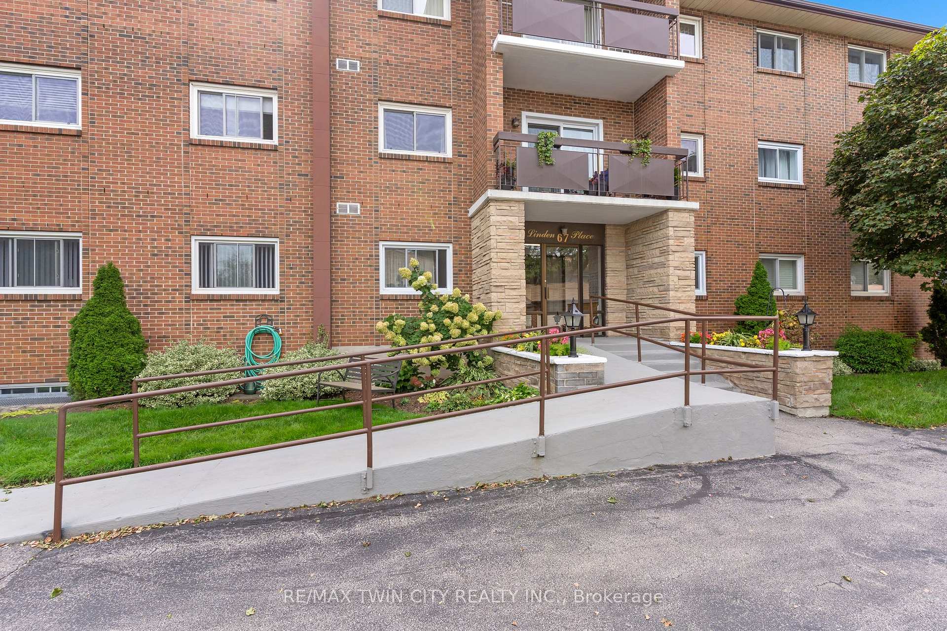 Photo 2 of Unit 206, 67 Breckenridge Drive, Kitchener, Heritage Park - Kitchener — HOMEH