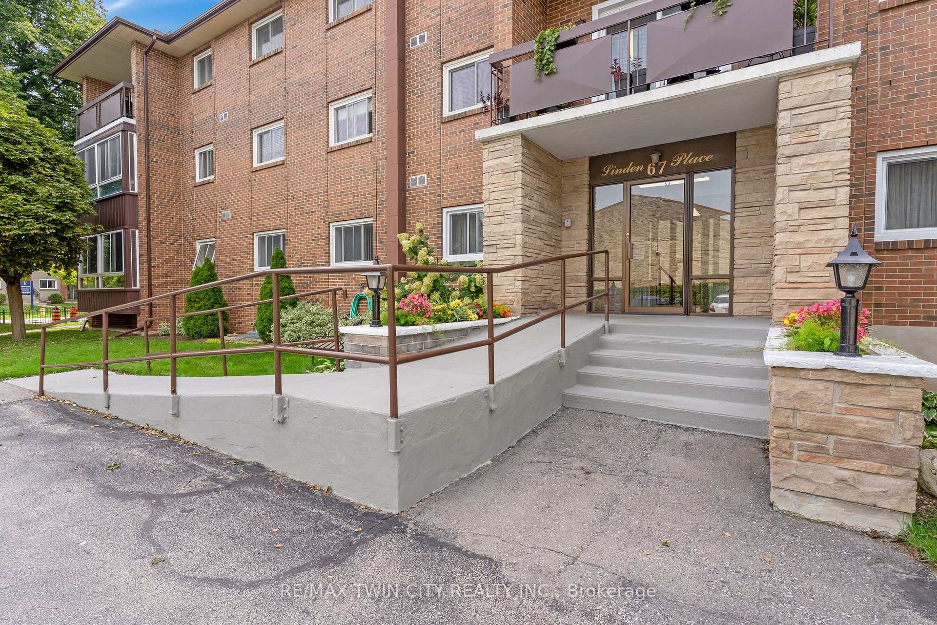 Photo 3 of Unit 206, 67 Breckenridge Drive, Kitchener, Heritage Park - Kitchener — HOMEH