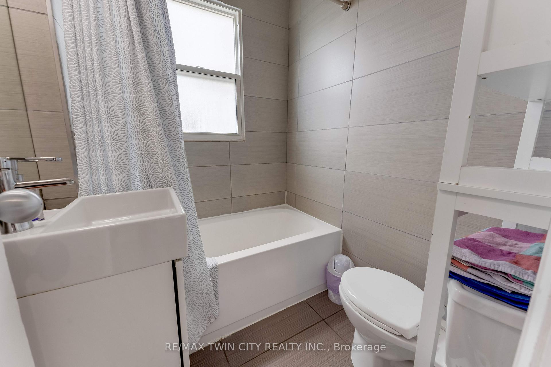 Photo 18 of 57 Peppler Street, Waterloo, Downtown Waterloo — HOMEH