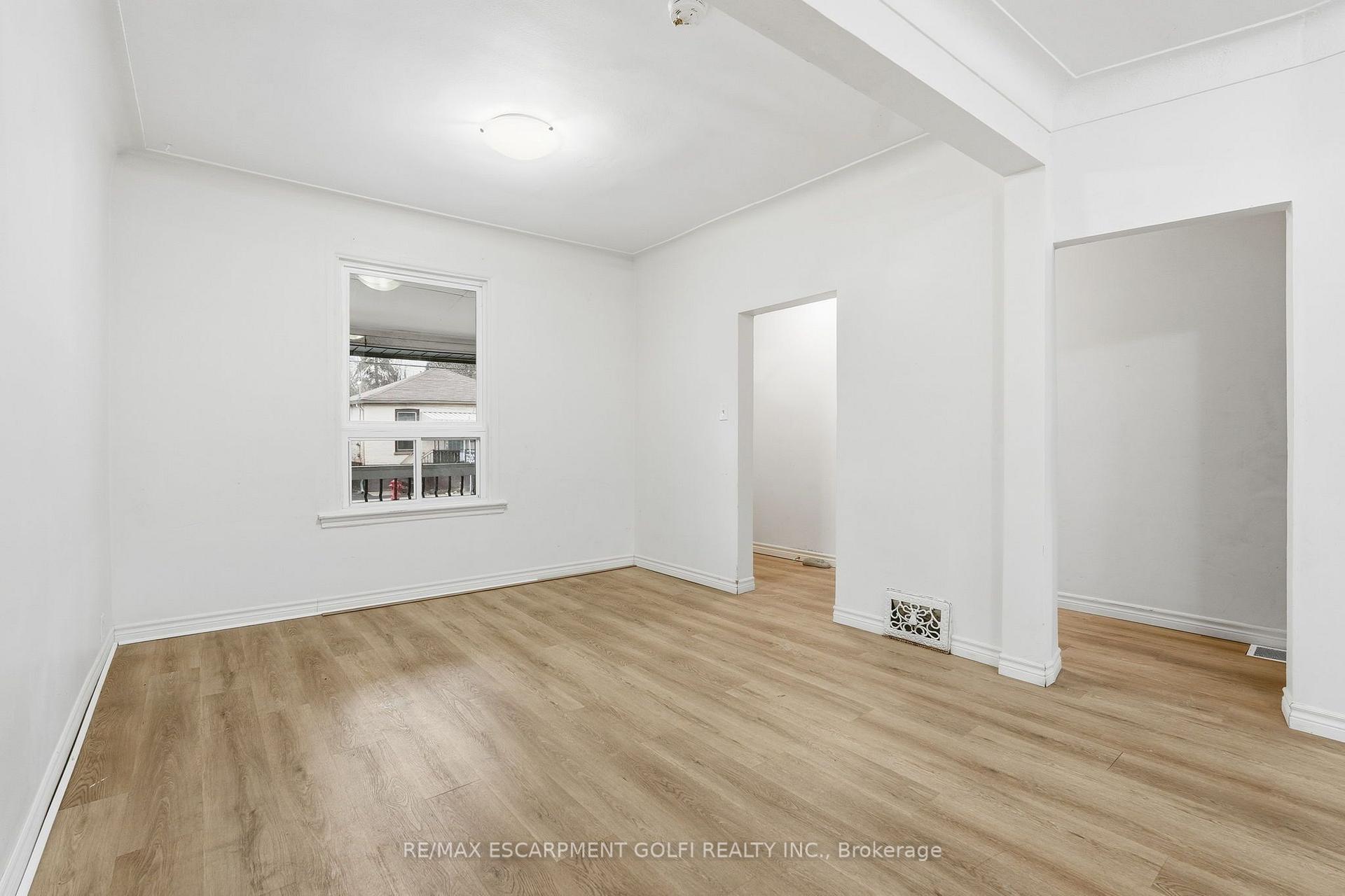 Photo 5 of 39 Burlington Street E, Hamilton, North End — HOMEH